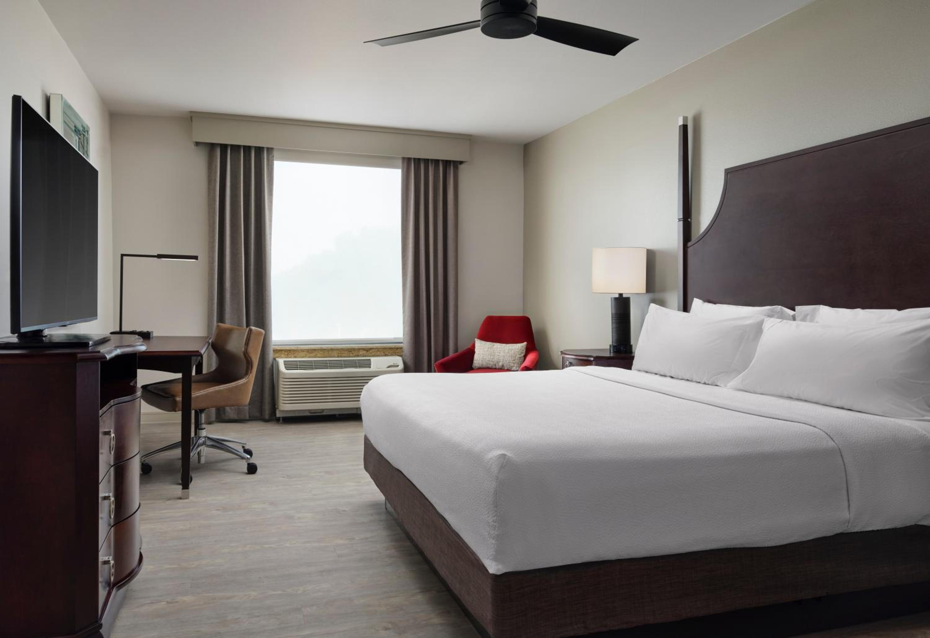 Two-Bedroom Suite - Non-Smoking - Photo 20