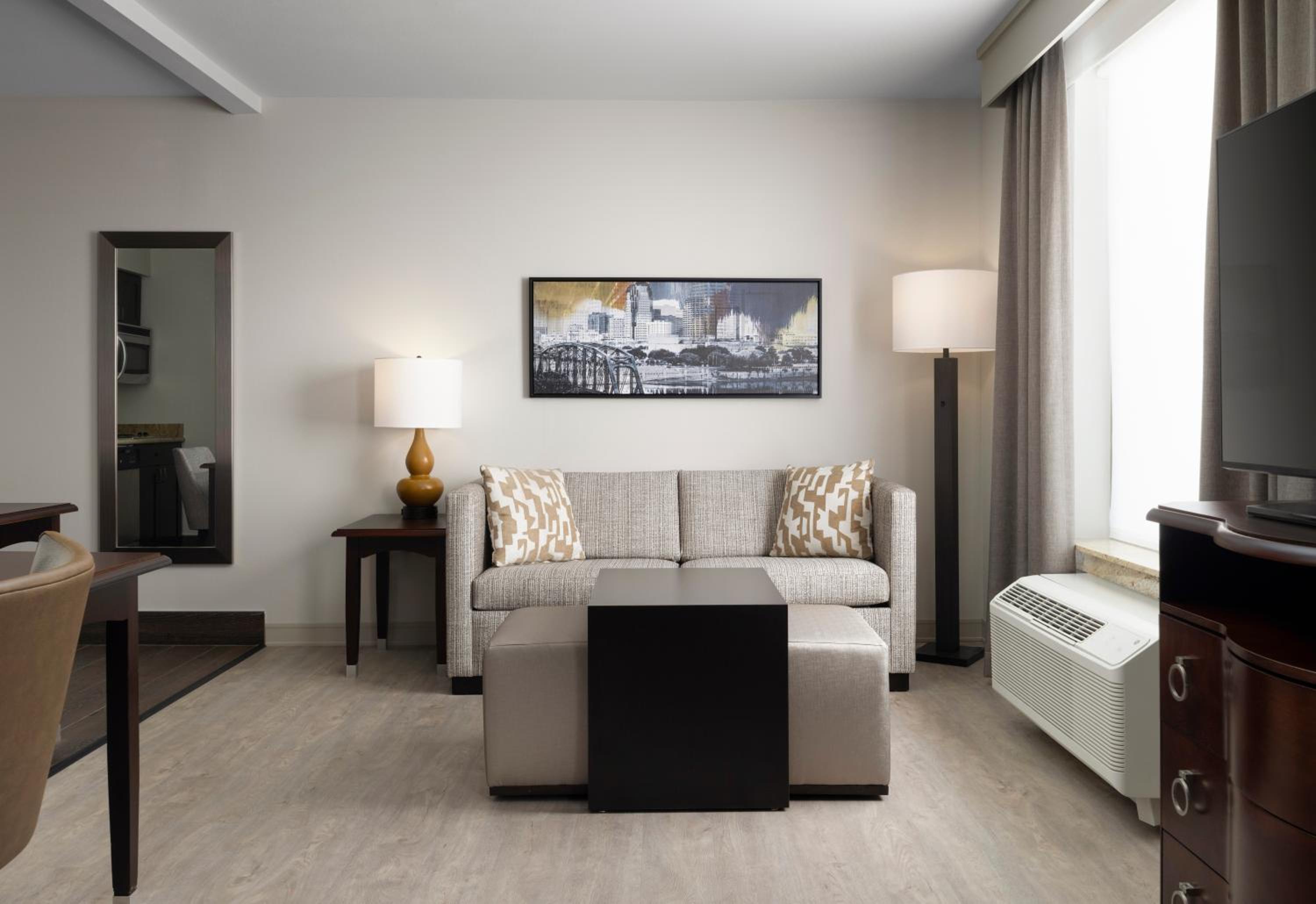 King Studio Suite - Non-Smoking - Photo 7