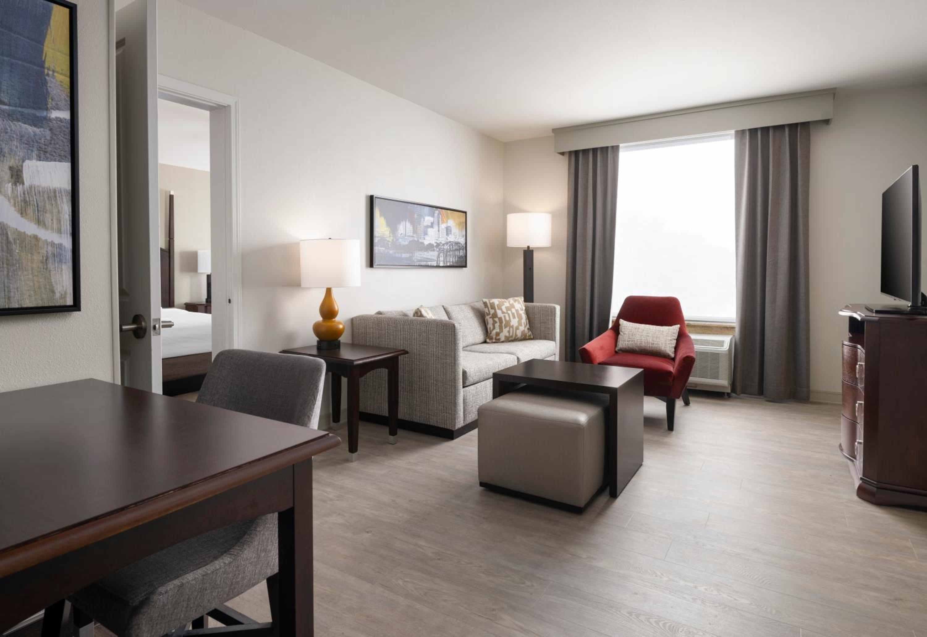 One-Bedroom Queen Suite with Two Queen Beds - Non-Smoking - Photo 16