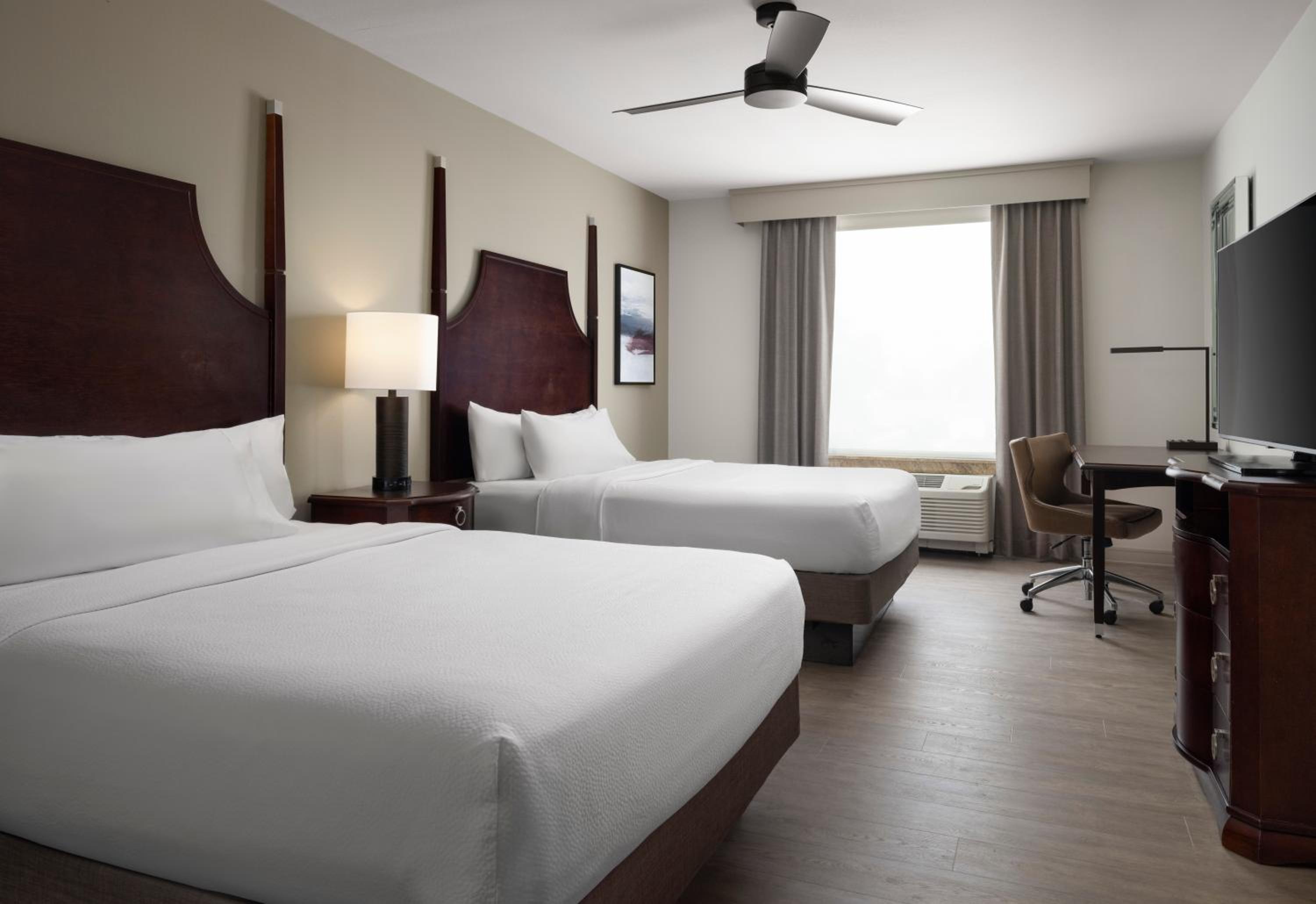 One-Bedroom Queen Suite with Two Queen Beds - Non-Smoking - Photo 15