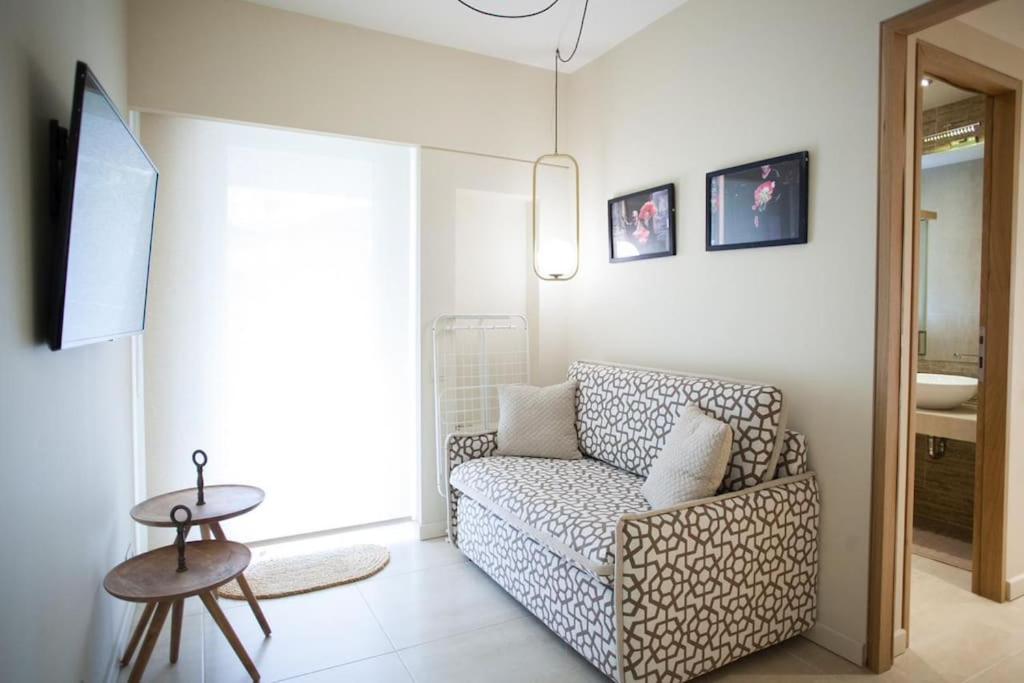 One-Bedroom Apartment photo 3