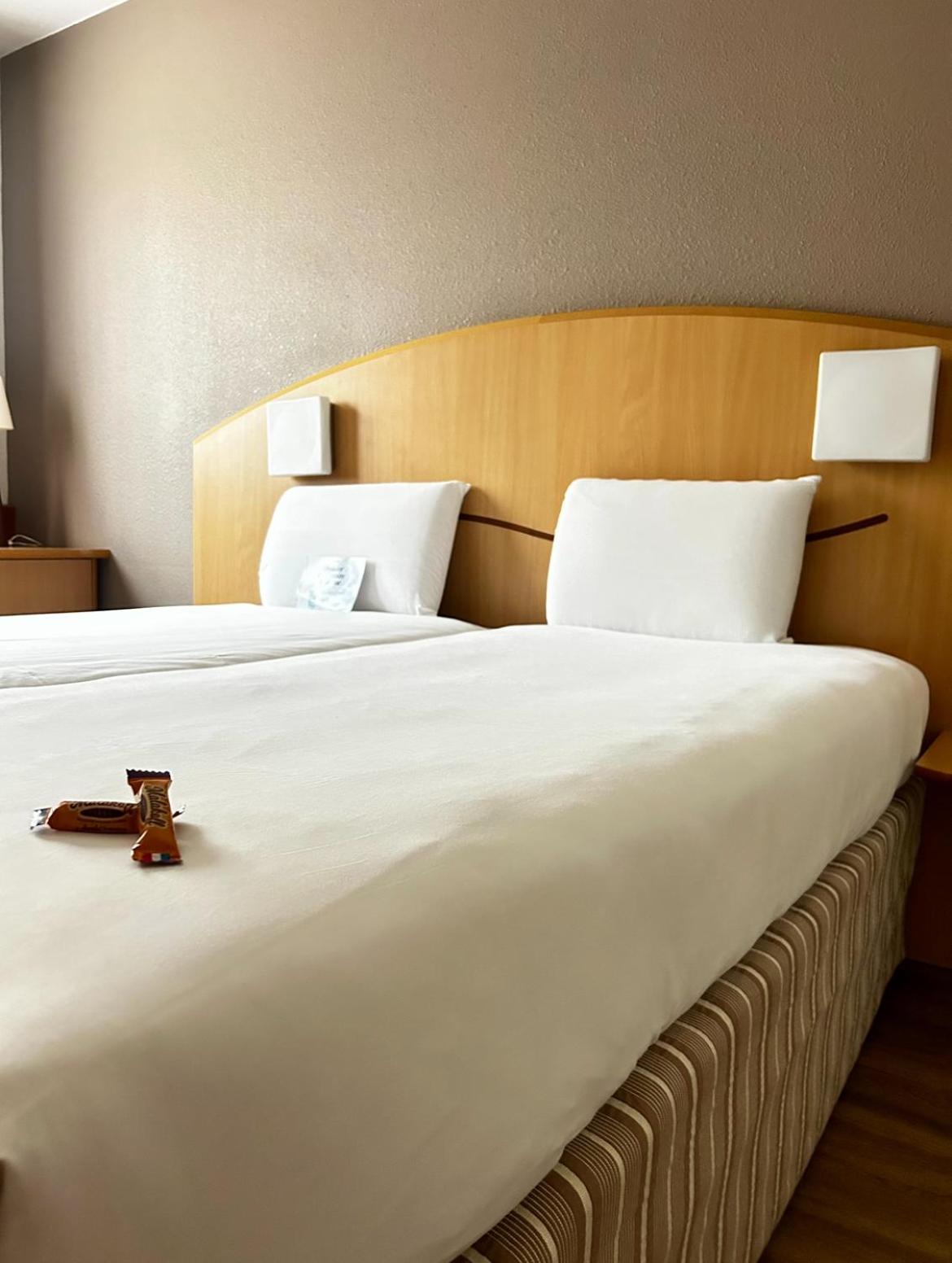 Twin Room - Photo 2