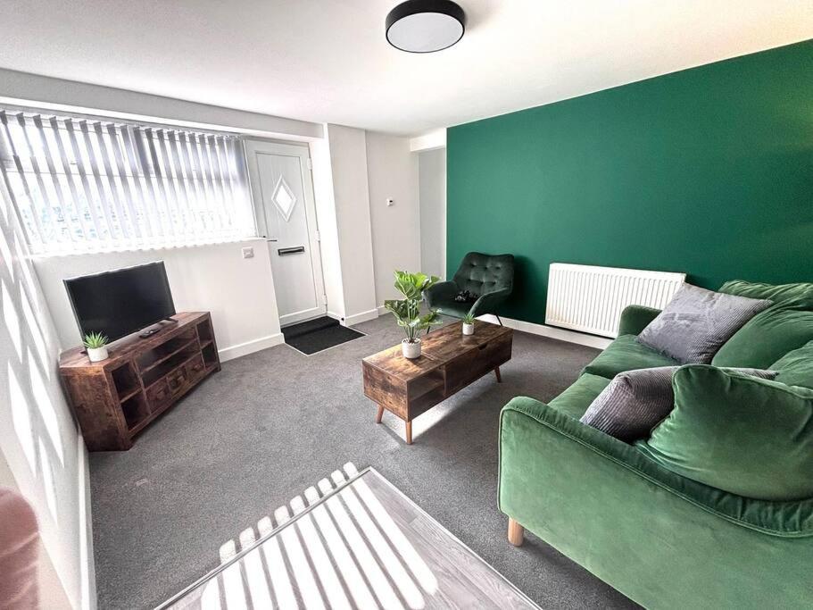One-Bedroom House photo 1