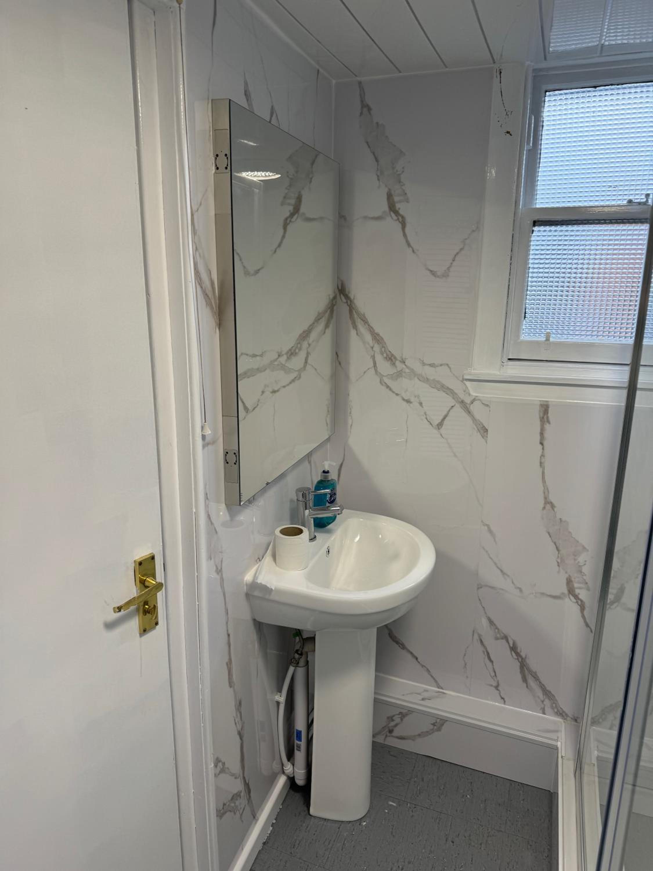Double Room with Shared Bathroom photo 3