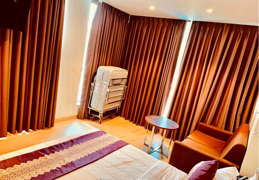 Executive Room photo 2
