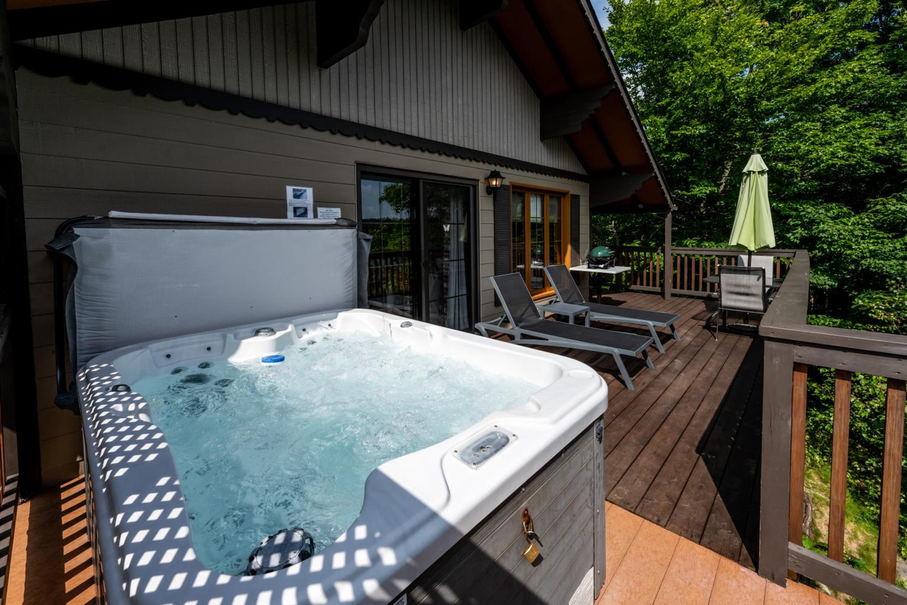 Studio with Spa Bath