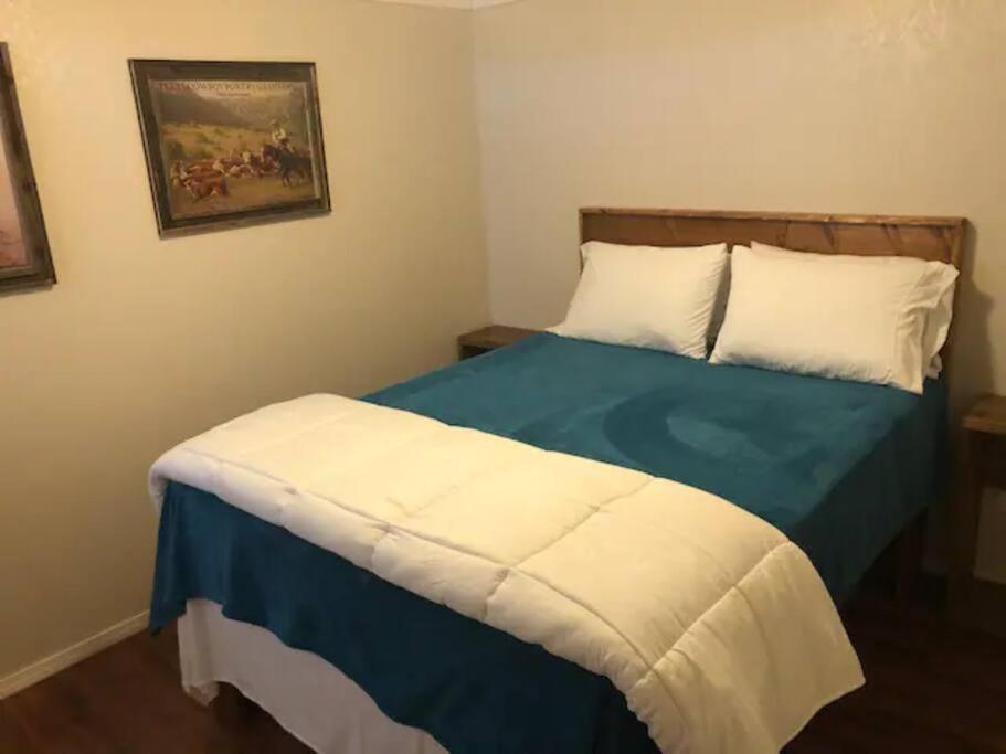 One-Bedroom House photo 1