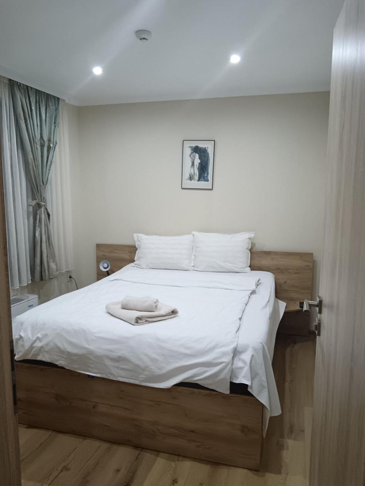 Apartment photo 1