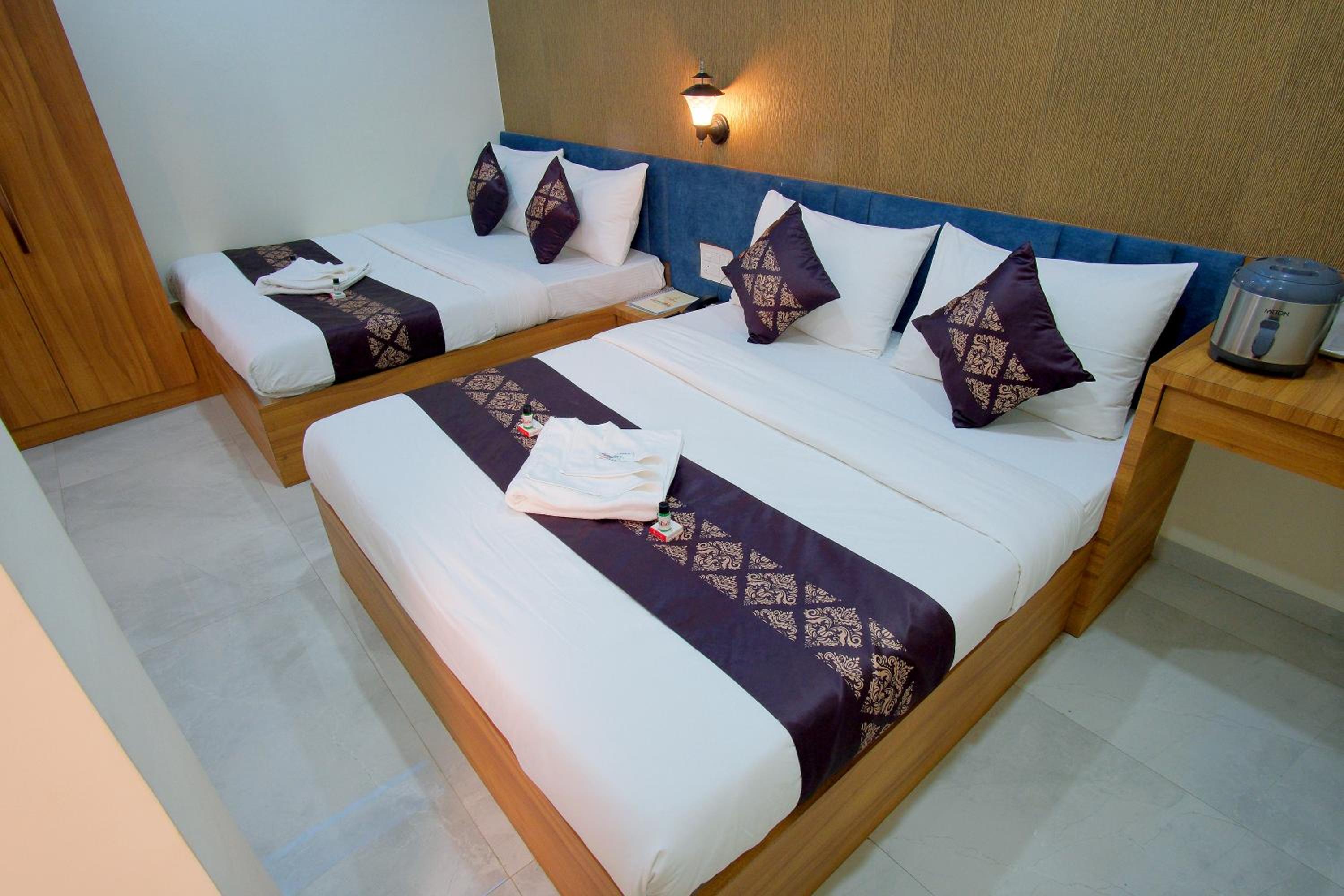 Classic Quadruple Room