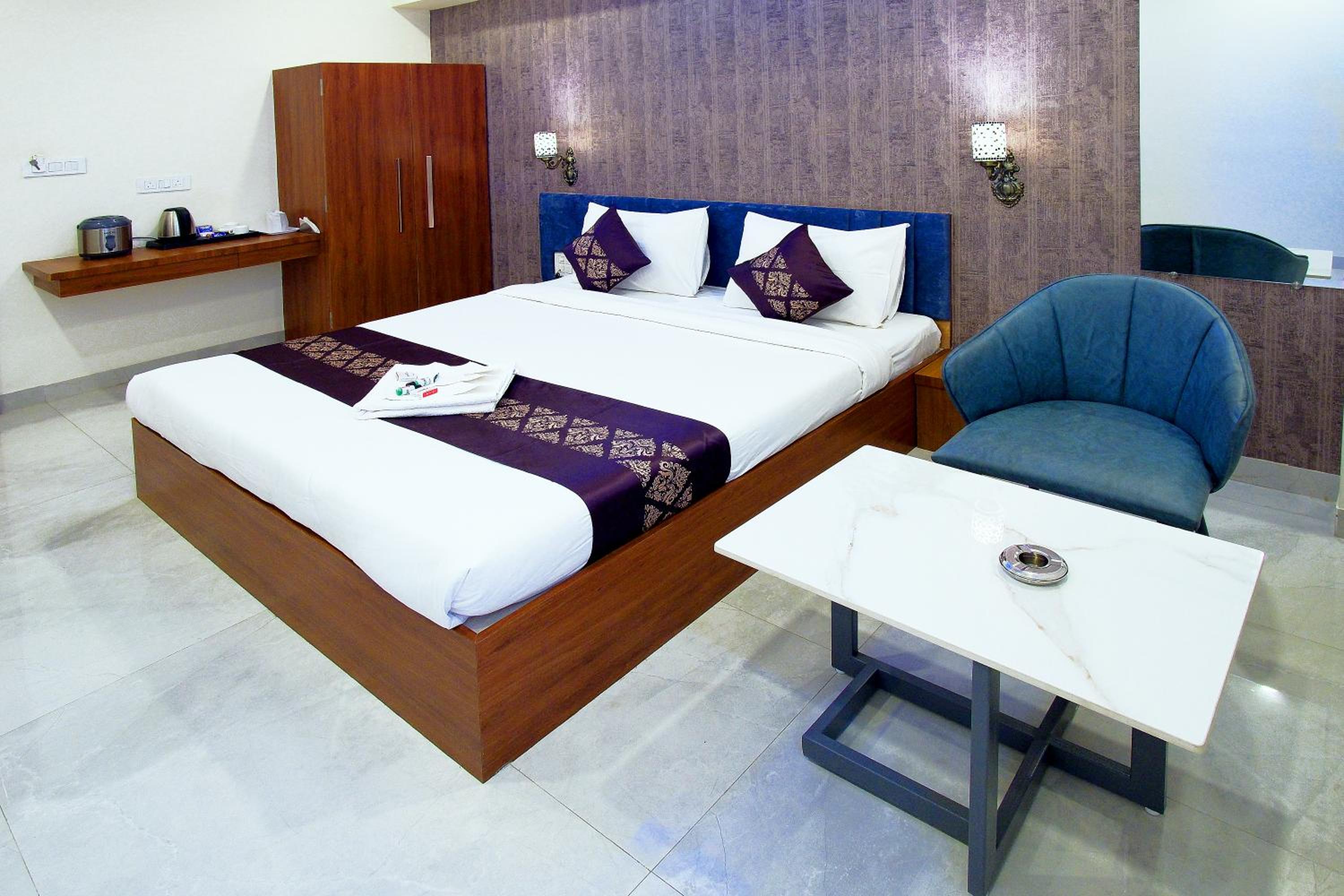 Deluxe Double or Twin Room - Photo 5