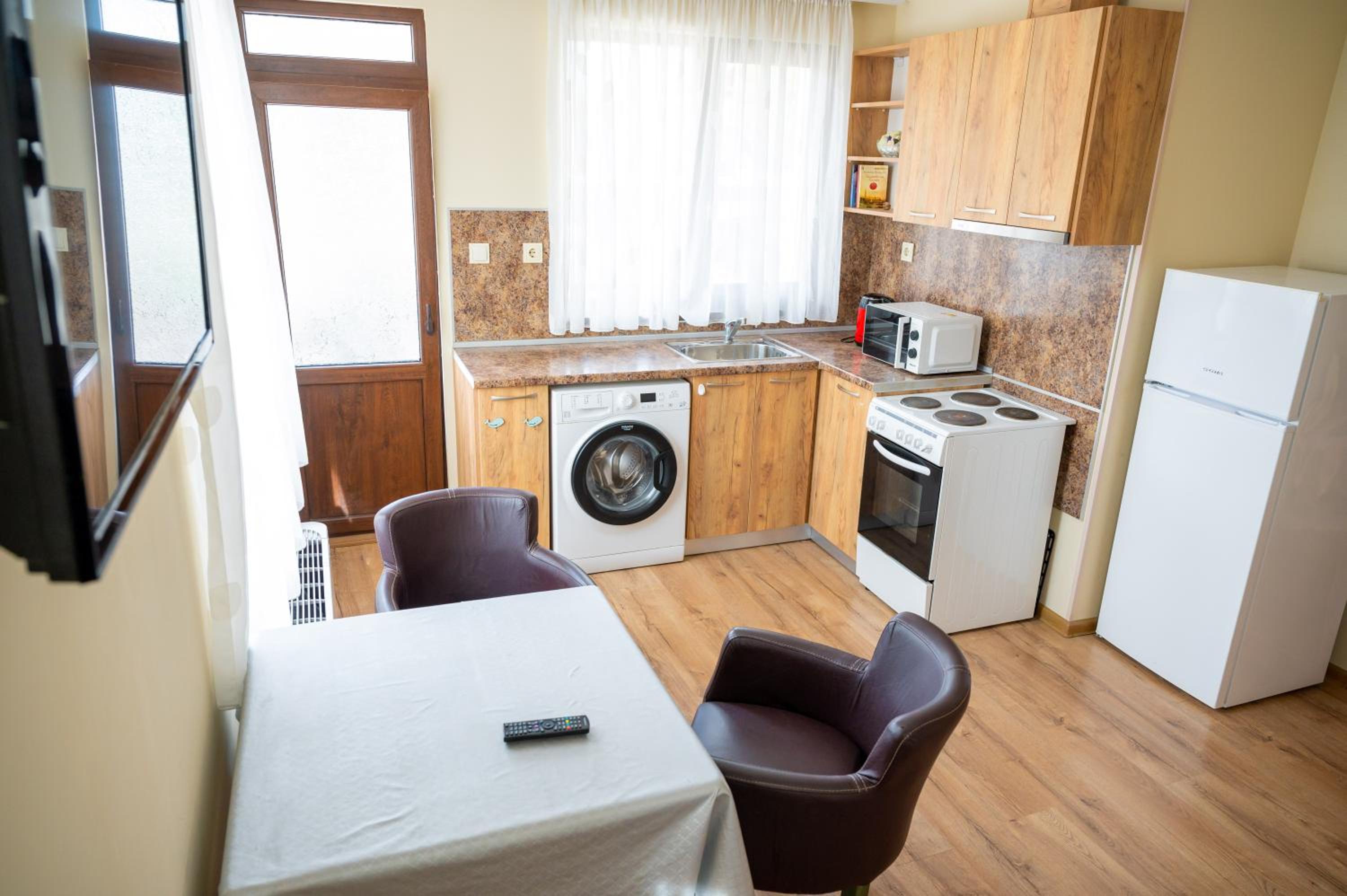 Apartment photo 3