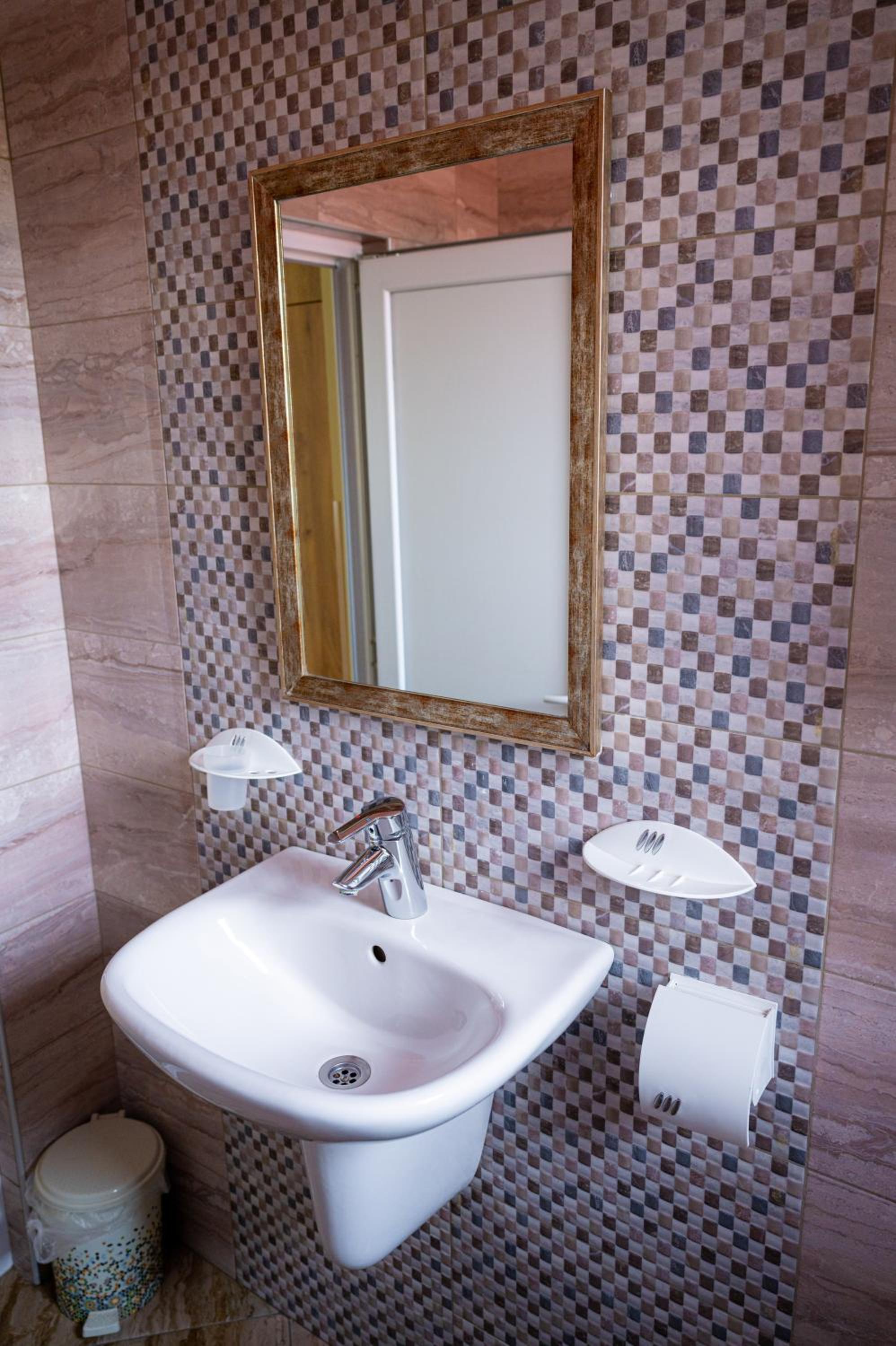 Double or Twin Room photo 3