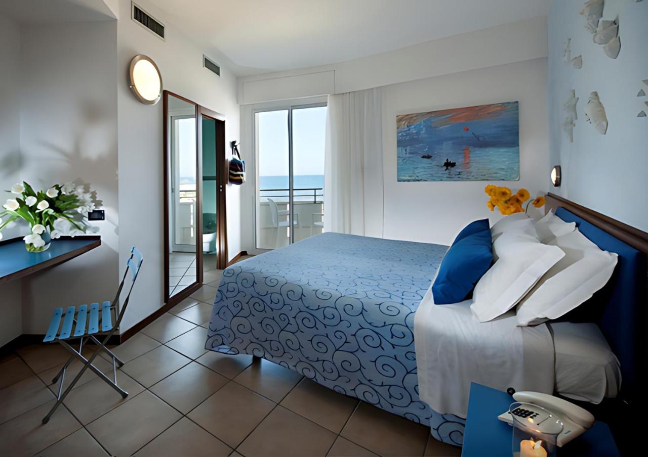 Superior Double or Twin Room with Sea View