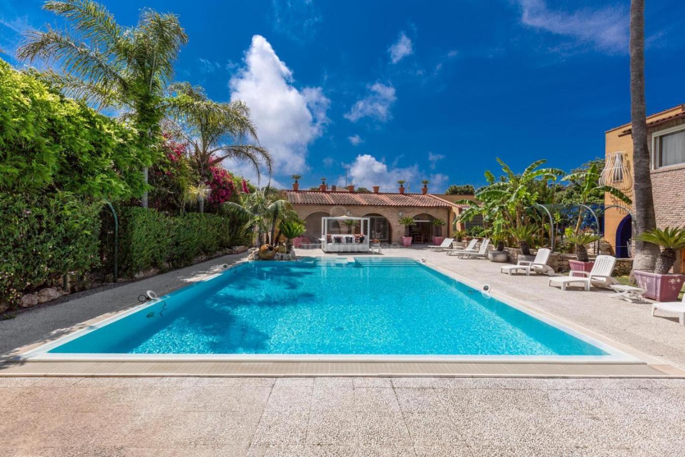One-Bedroom House photo 2