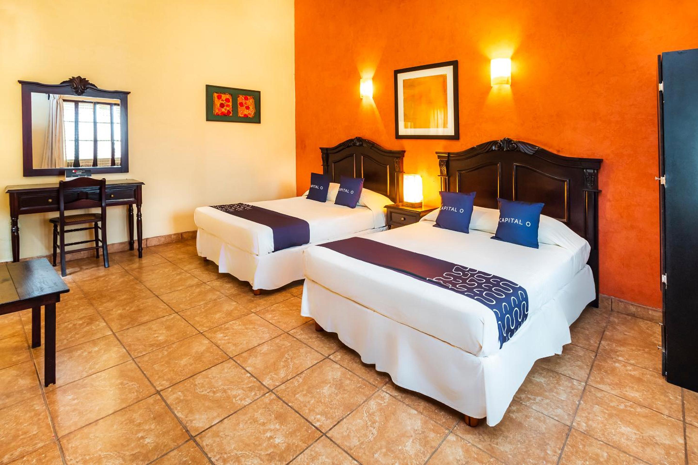 Twin Room - Photo 1