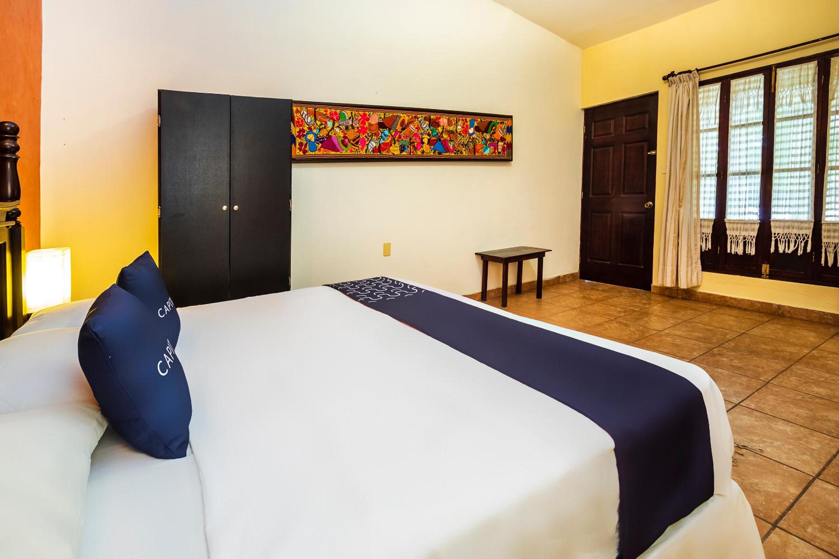 Superior King Room - Photo 4