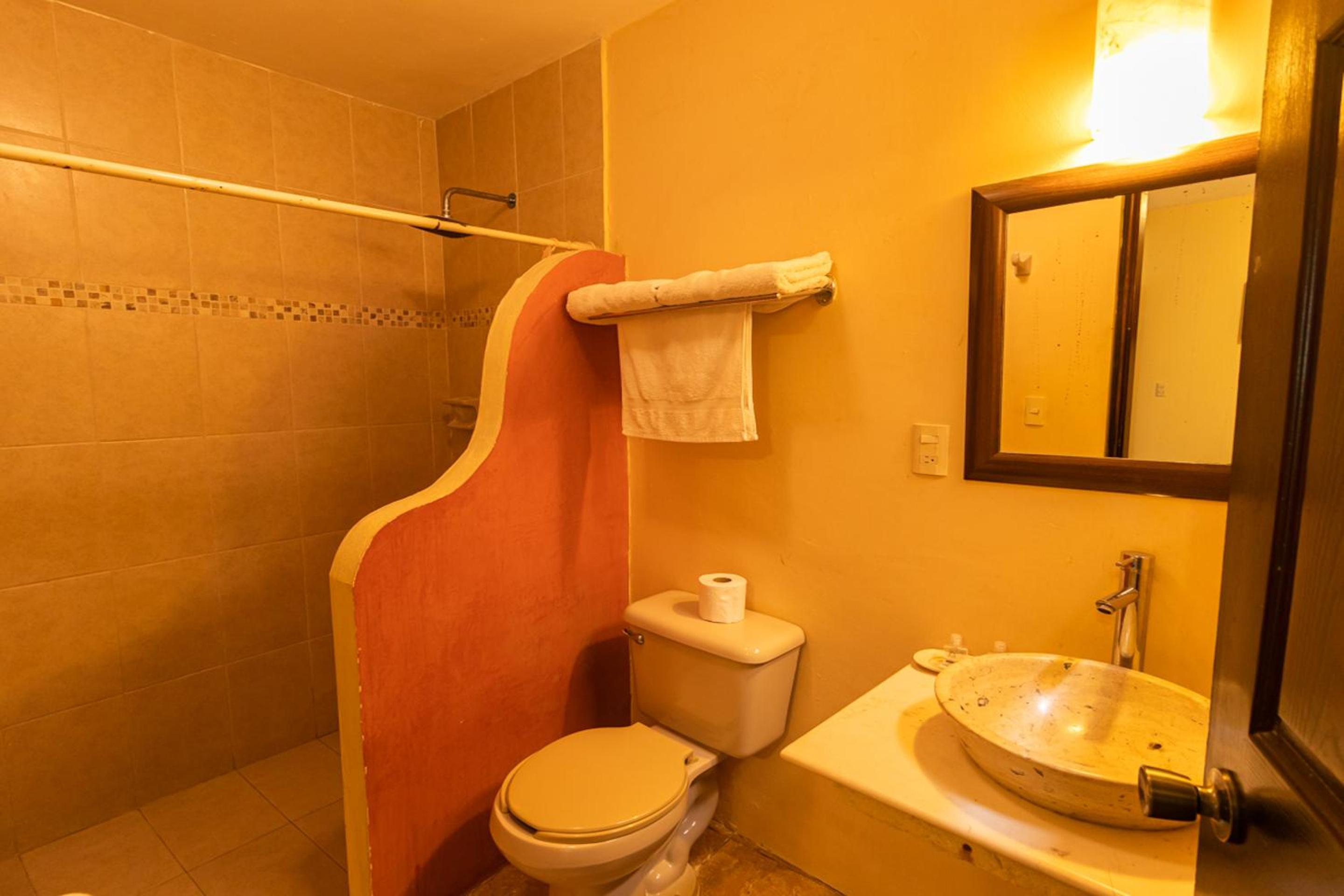 Superior King Room - Photo 3