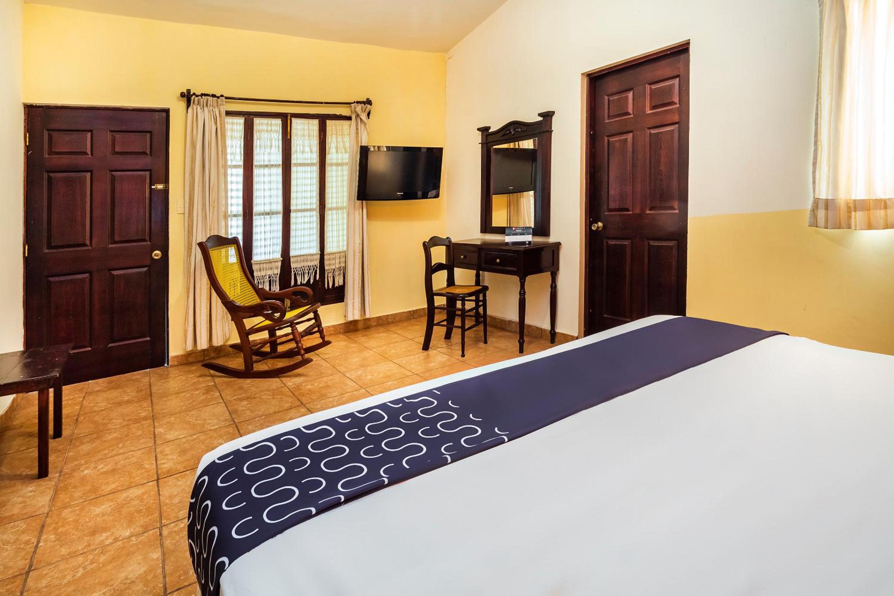 Superior King Room - Photo 2