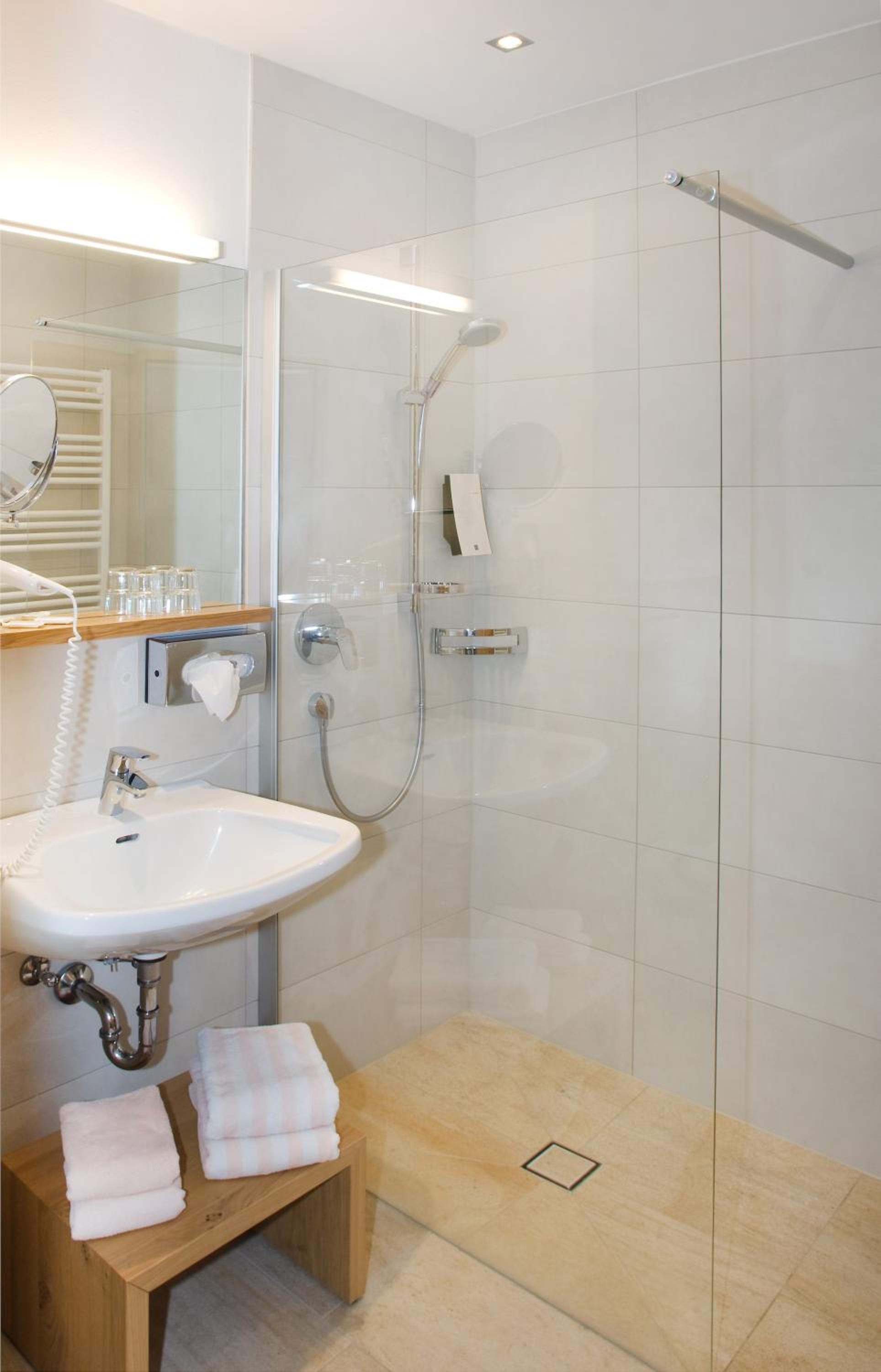 Superior Double Room with Balcony - Photo 3