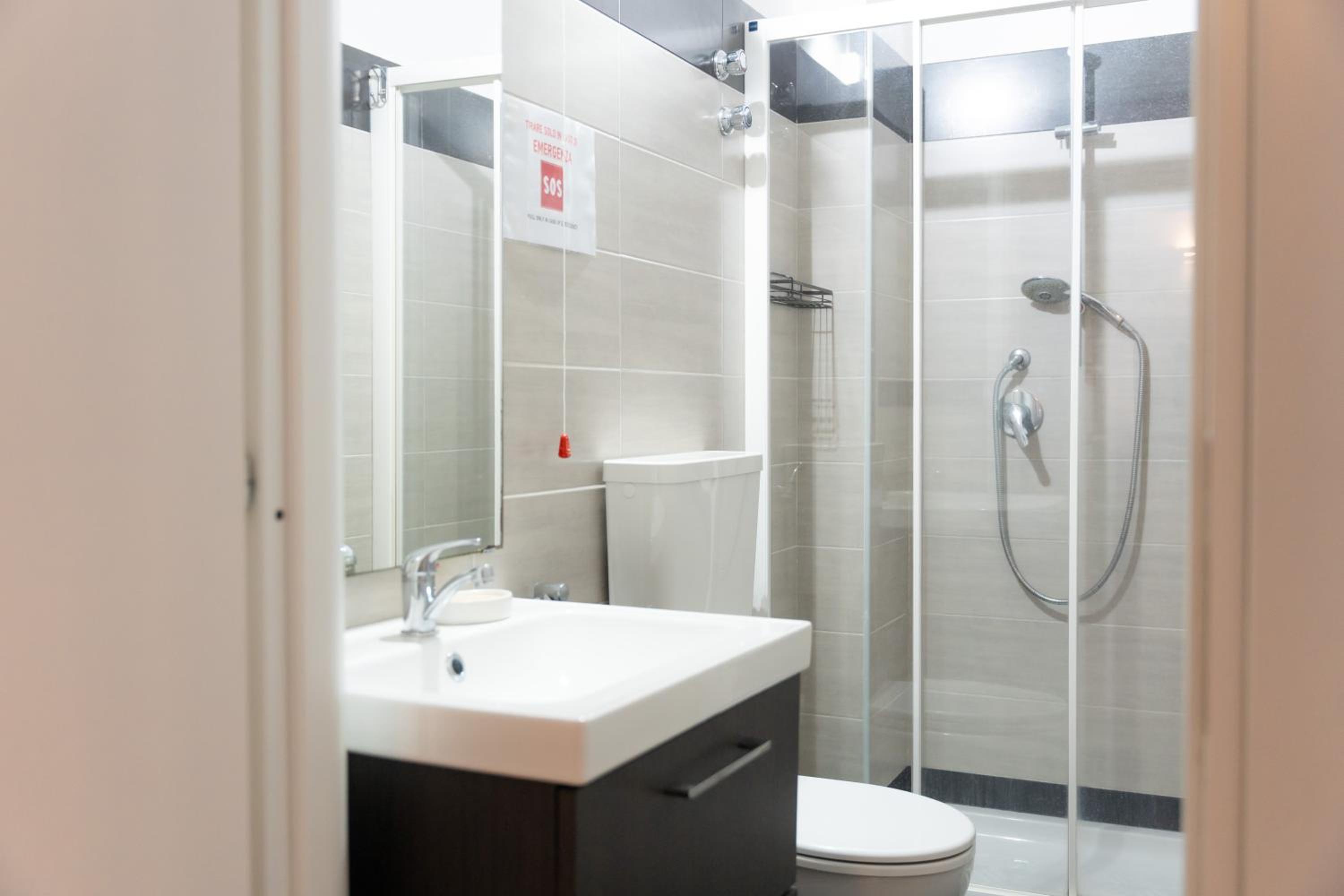 Double Room with Private Bathroom photo 2