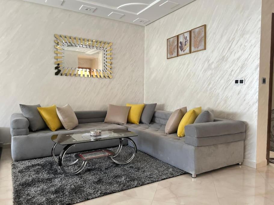 Three-Bedroom Apartment photo 2