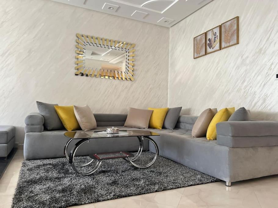 Three-Bedroom Apartment photo 1