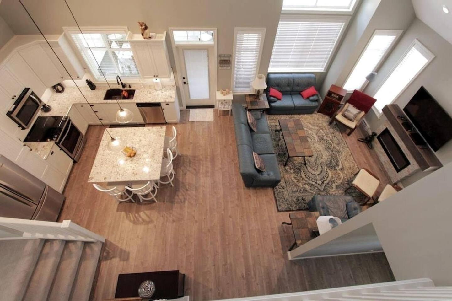 Three-Bedroom House photo 1