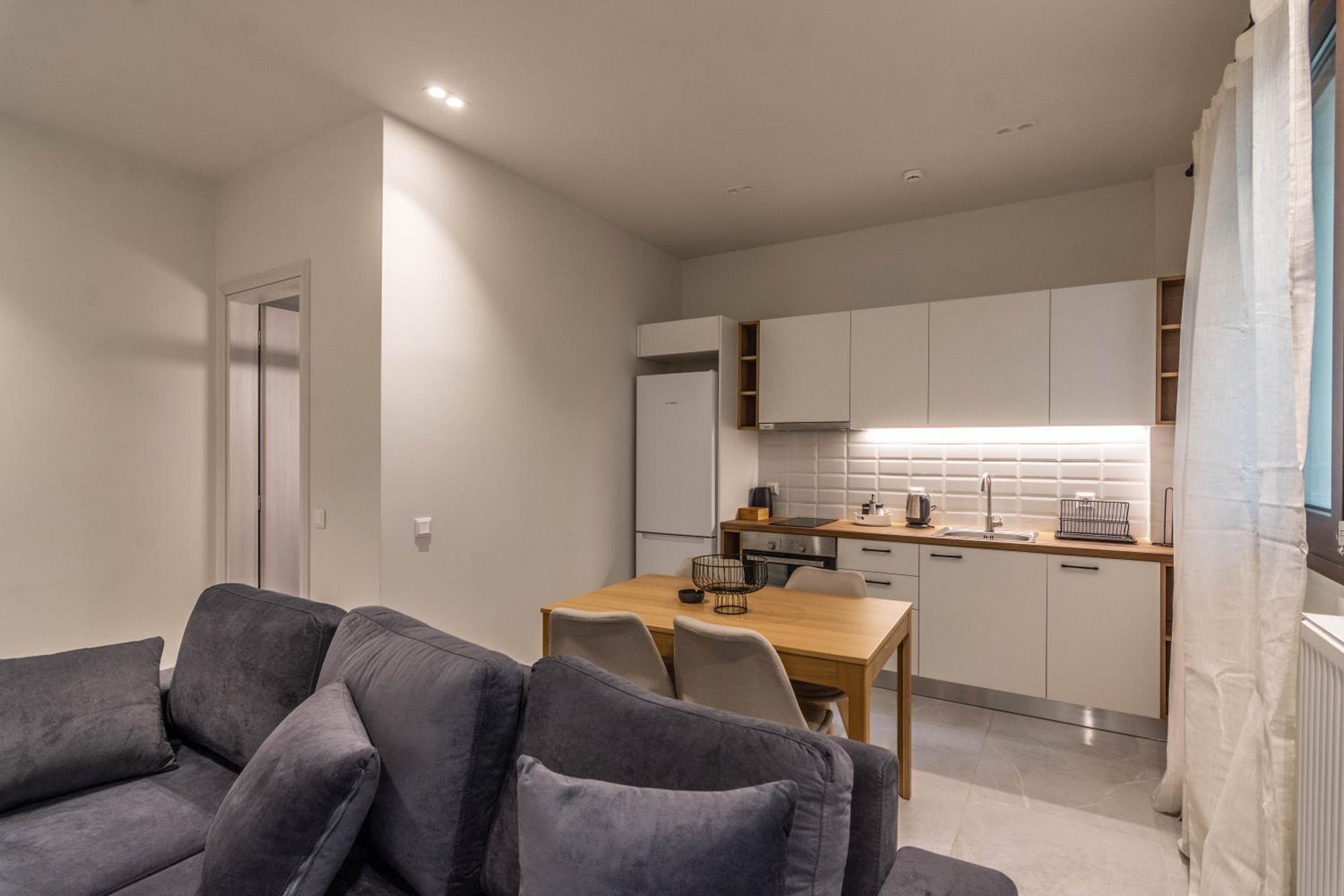 Two-Bedroom Deluxe Apartment with Garden View photo 2