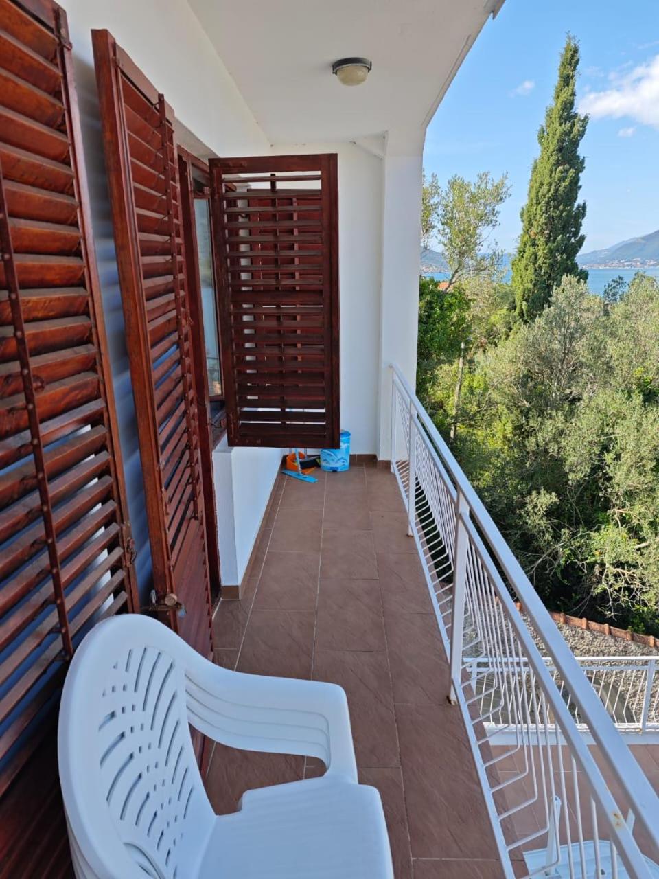 One-Bedroom Apartment With Balcony And Sea View
