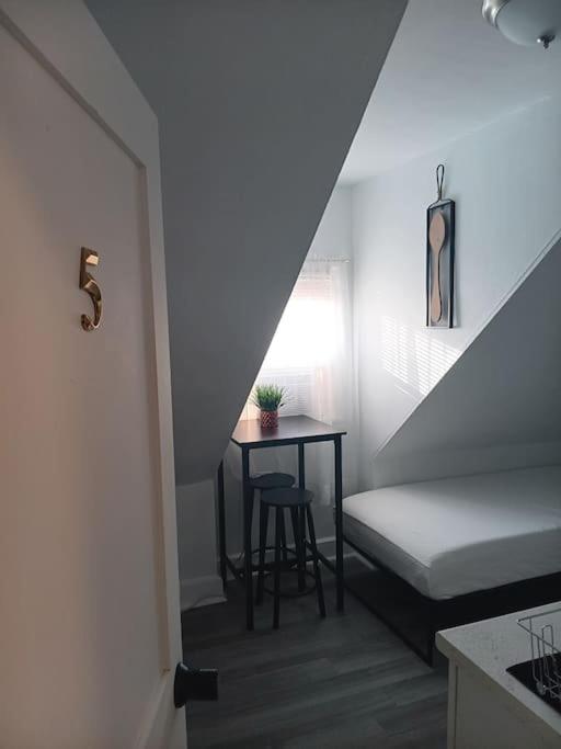 Single Room photo 1