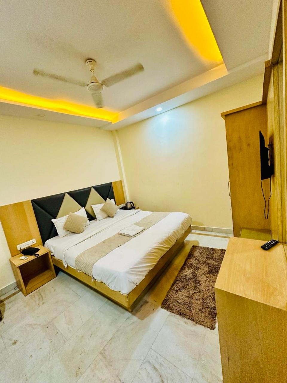 Double Room With Private Bathroom — the supplier's photographs — photo 6
