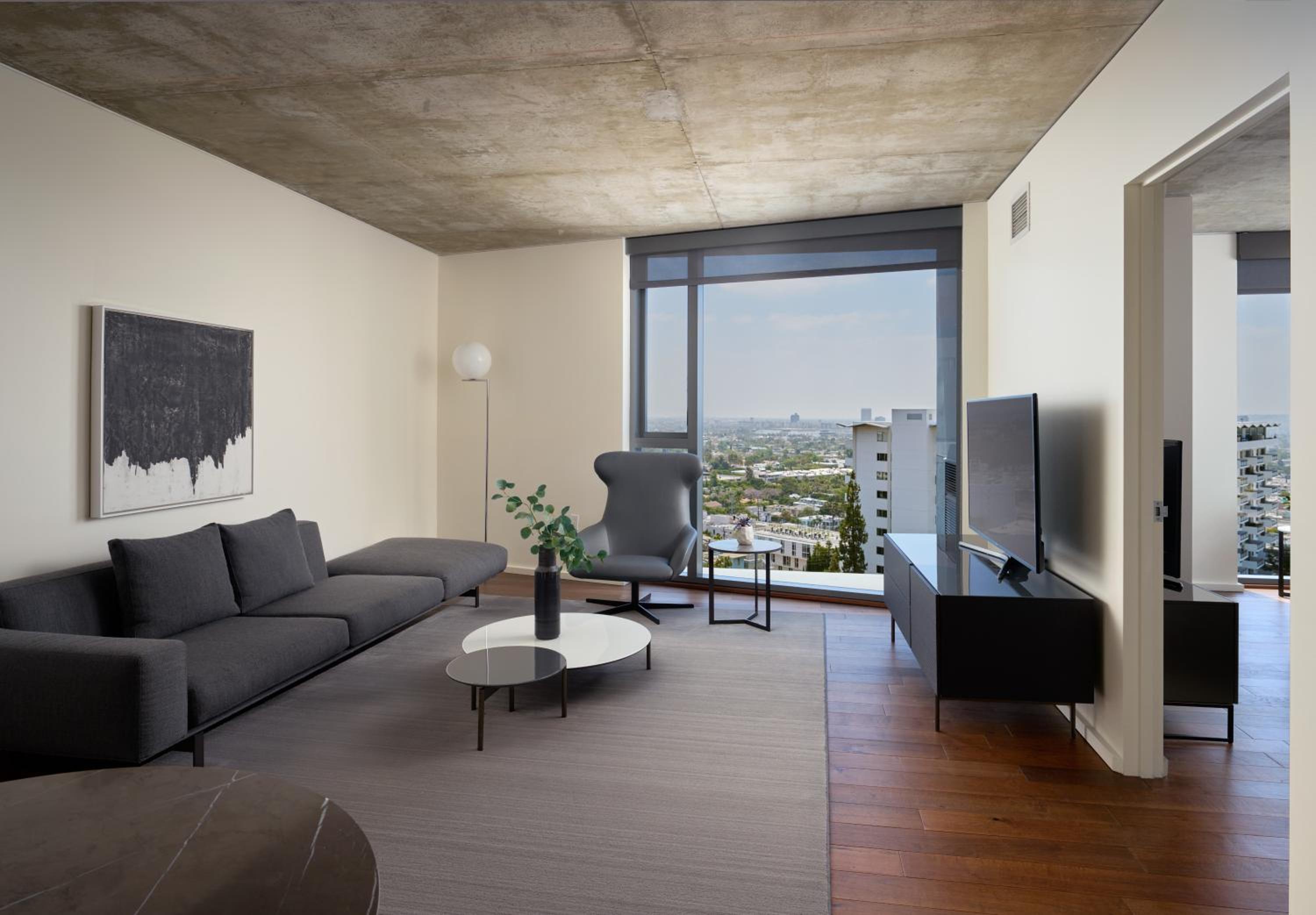 One Bedroom Downtown Suite