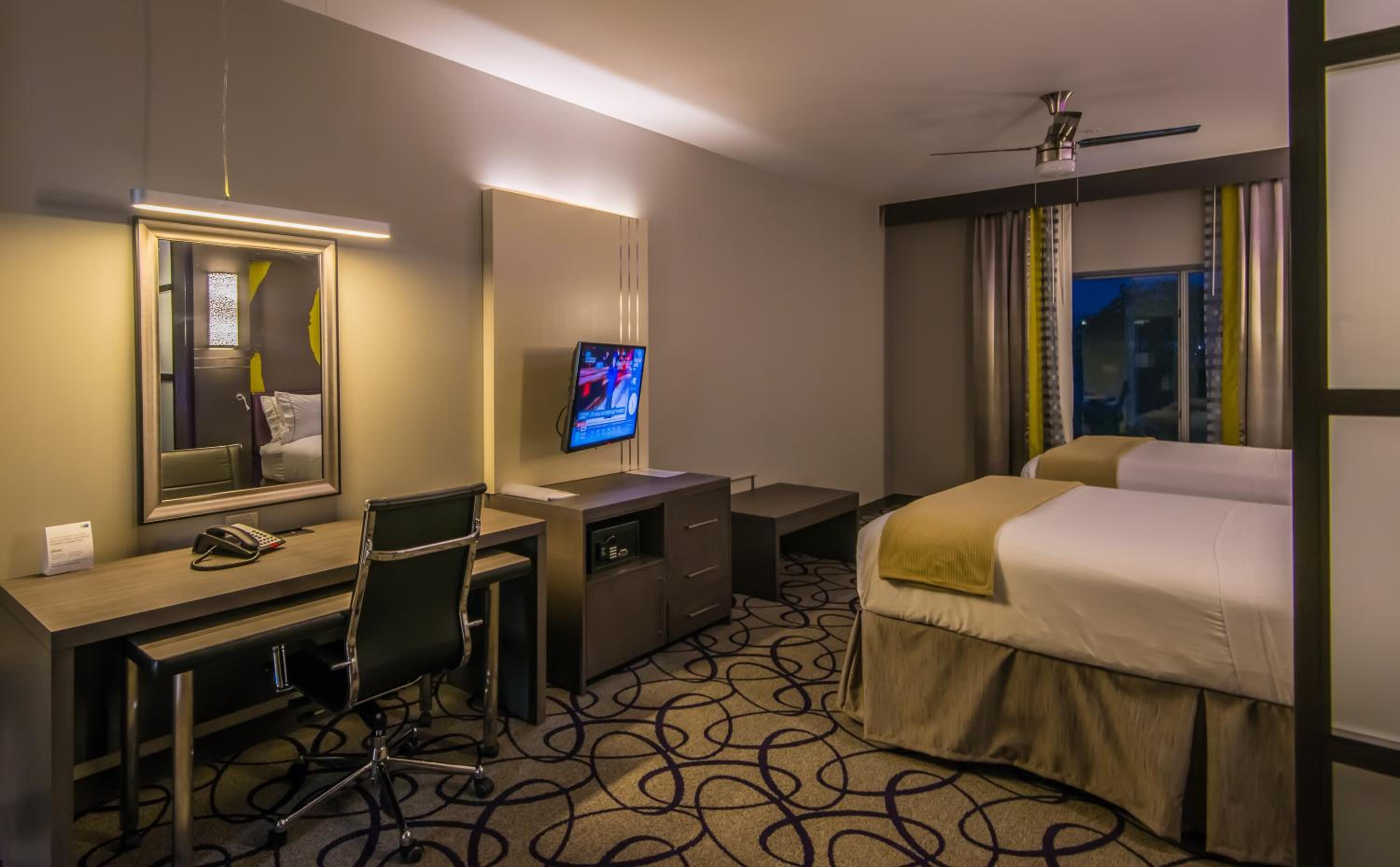 Standard Room with Two Queen Beds