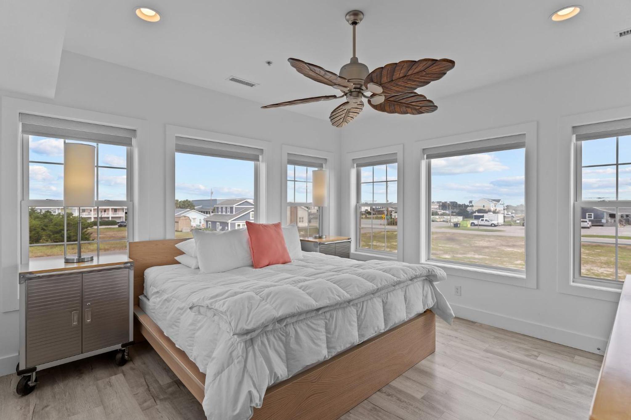 Superior King Suite photo 1