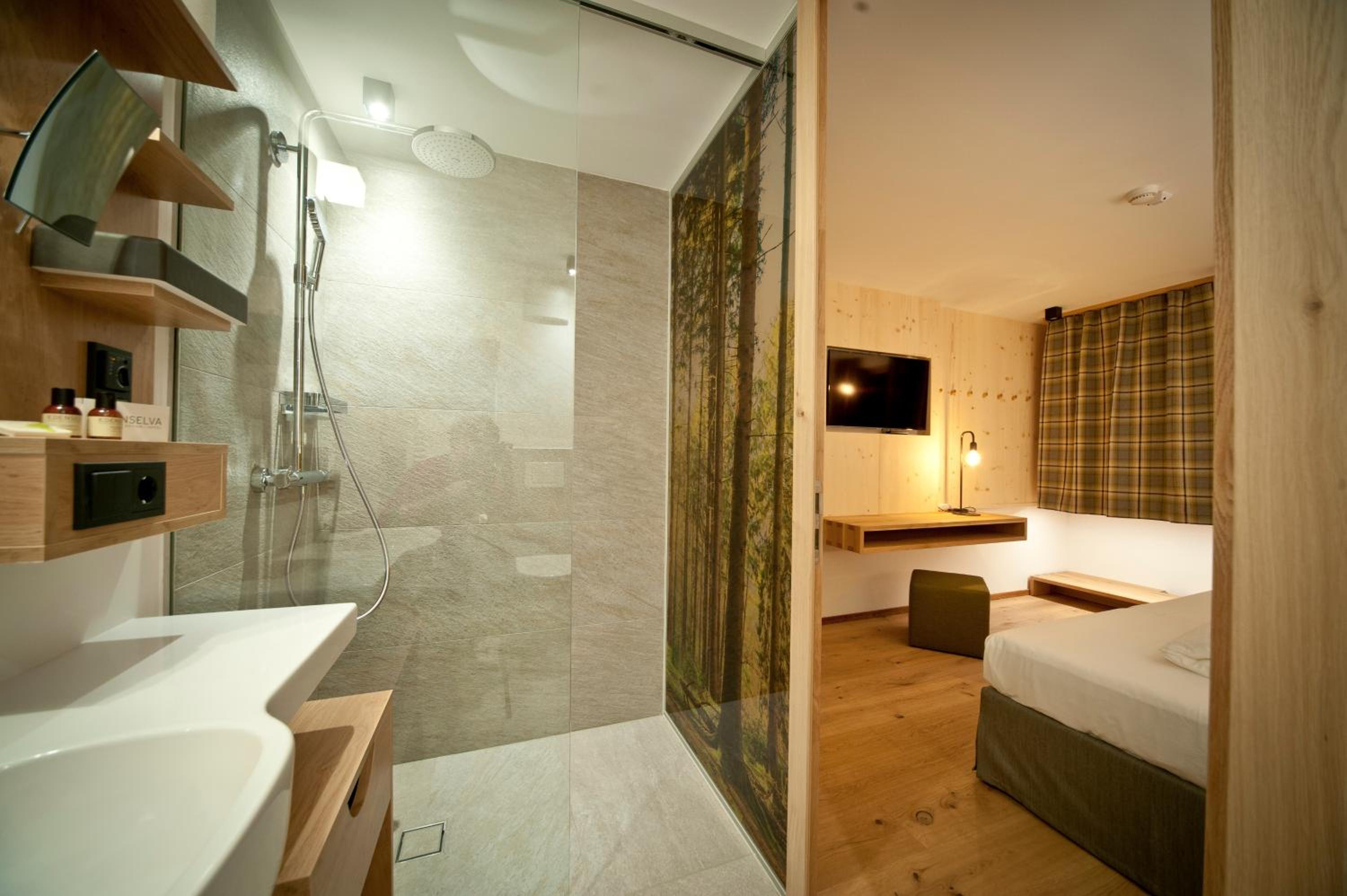 Superior Double or Twin Room photo 2