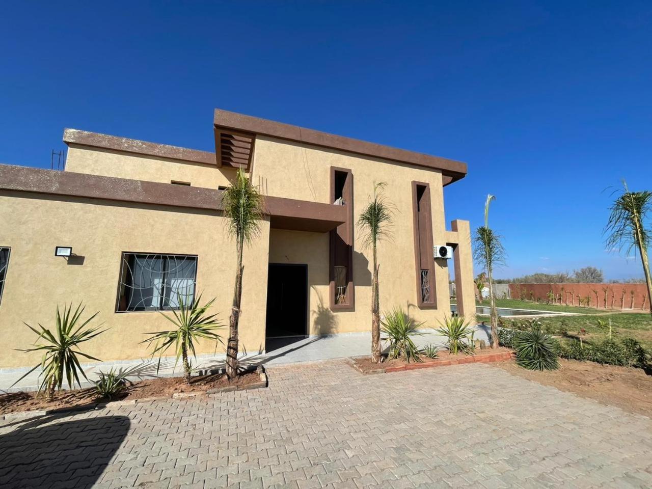 Three-Bedroom Villa photo 3