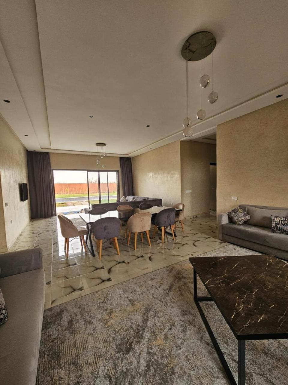 Three-Bedroom Villa photo 1
