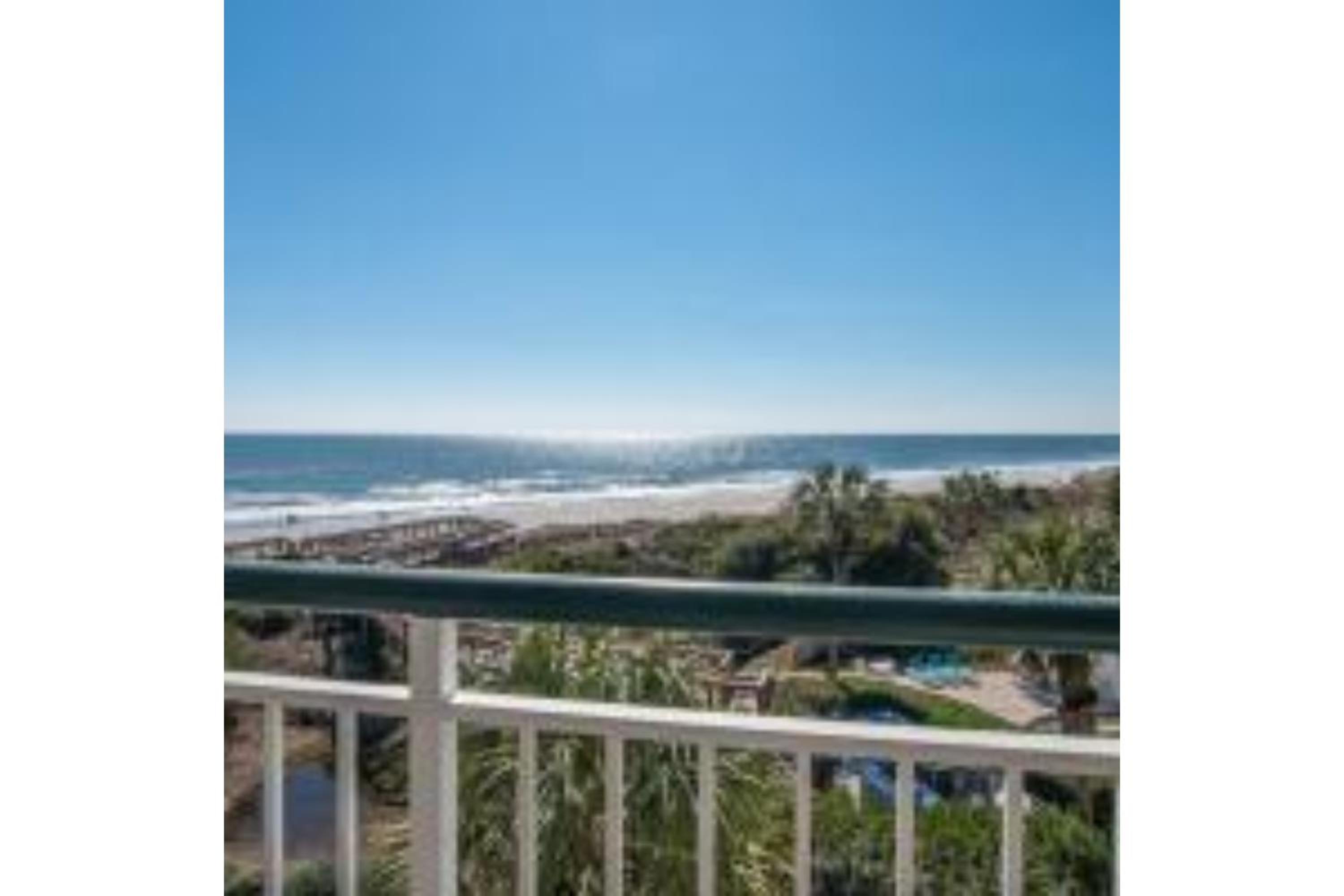 Bridgewater Oceanfront King Suite - Photo 4