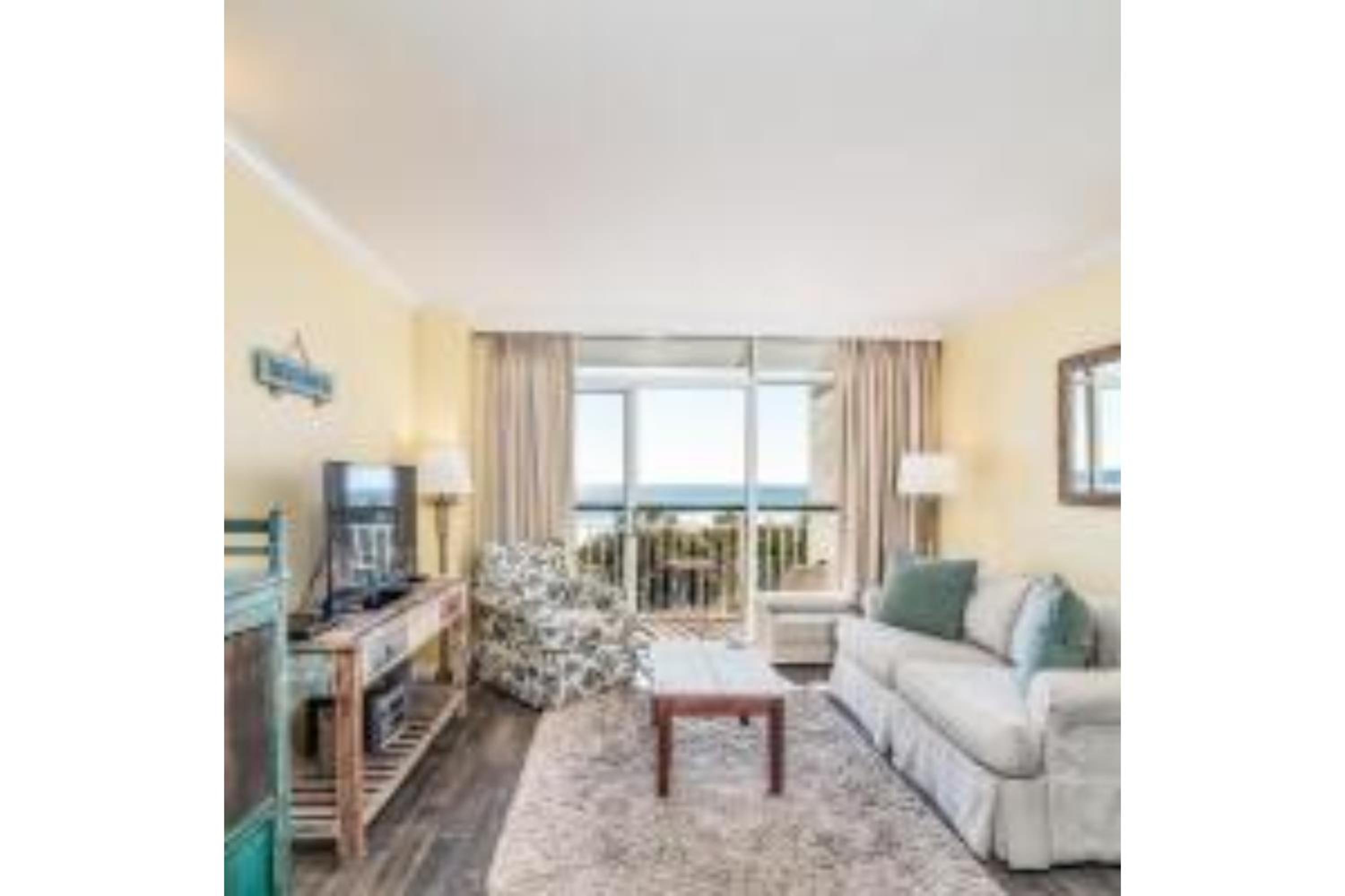 Bridgewater Oceanfront King Suite - Photo 1