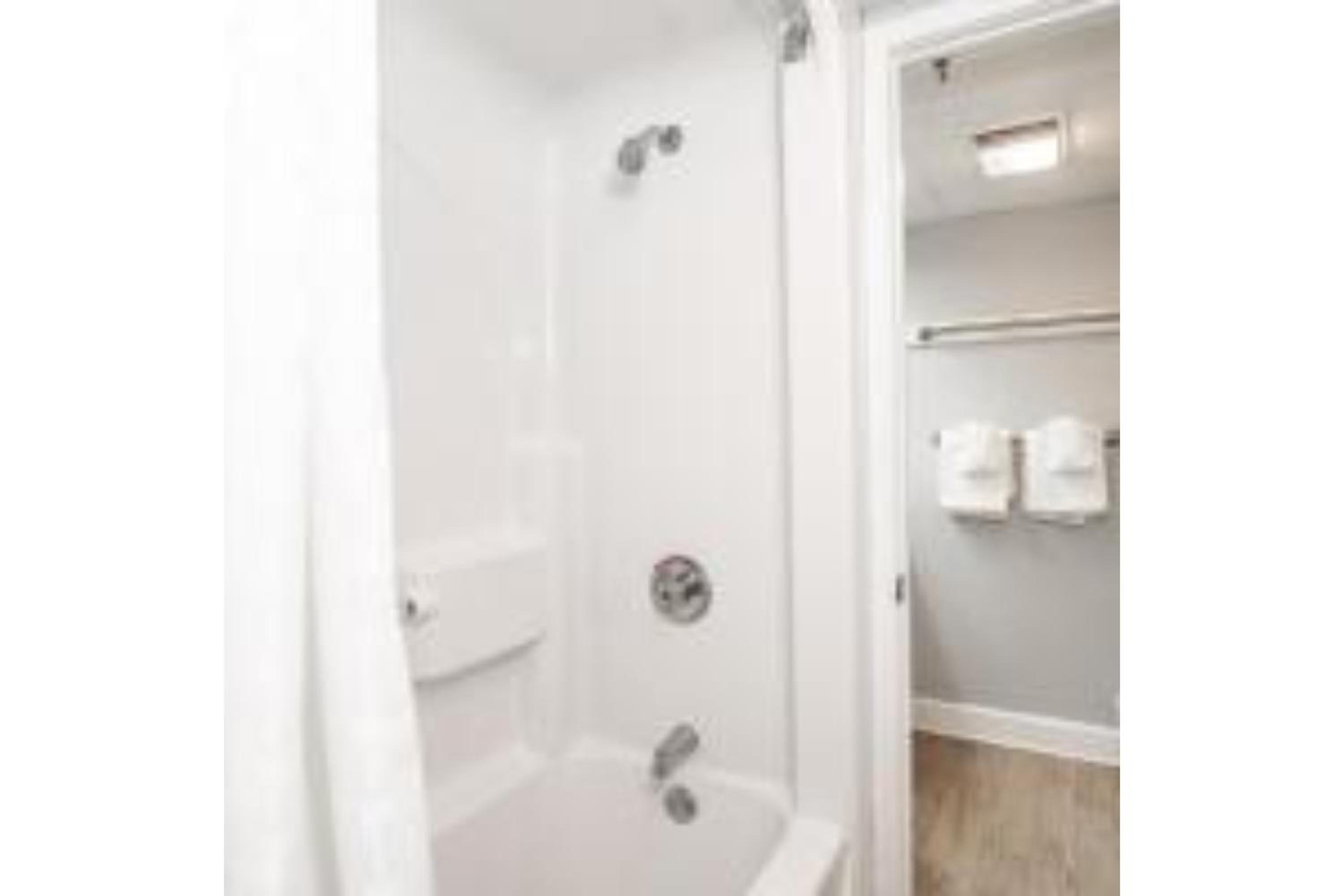 Bridgewater Oceanfront Deluxe Suite - Photo 4