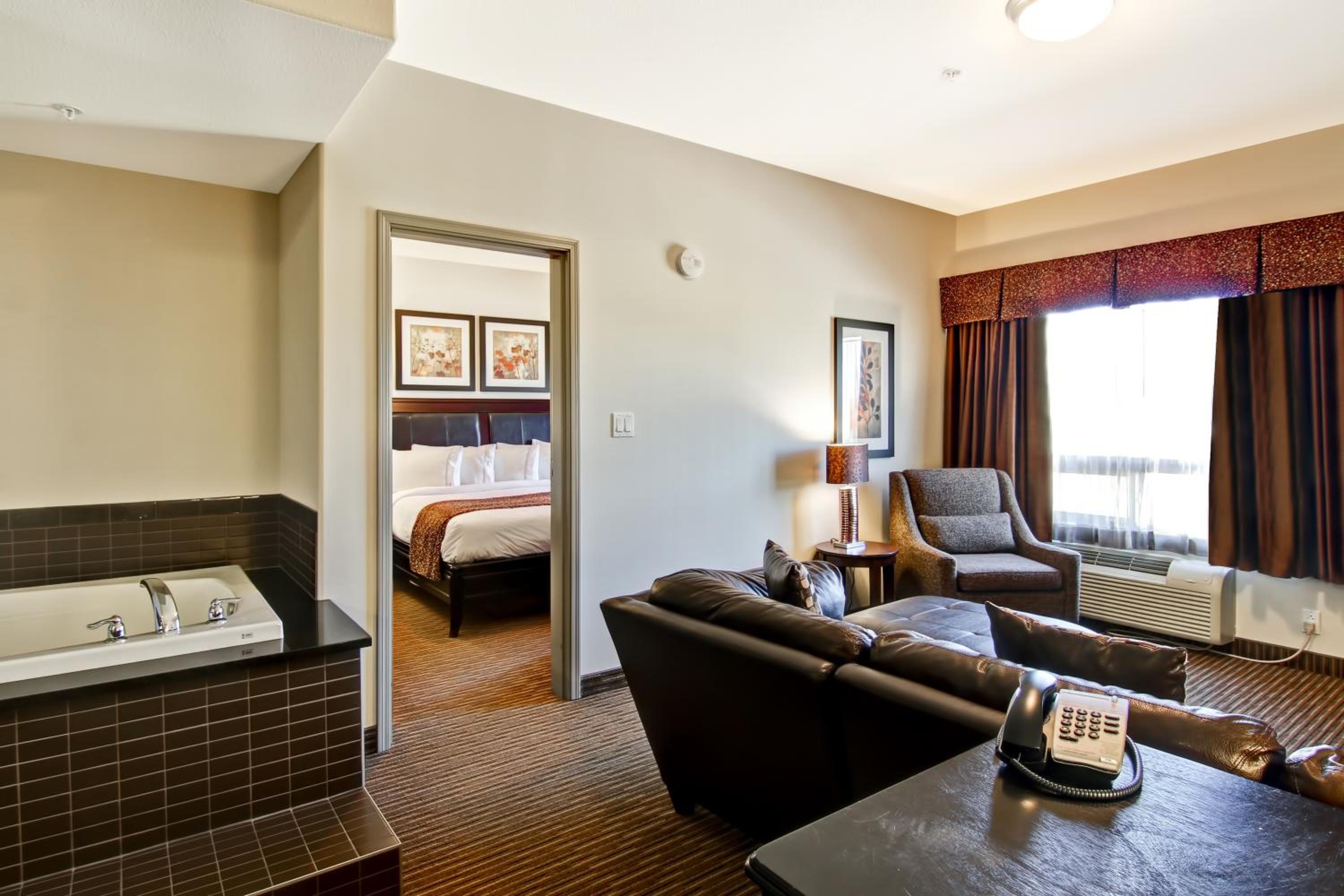King Suite with Jacuzzi  photo 1