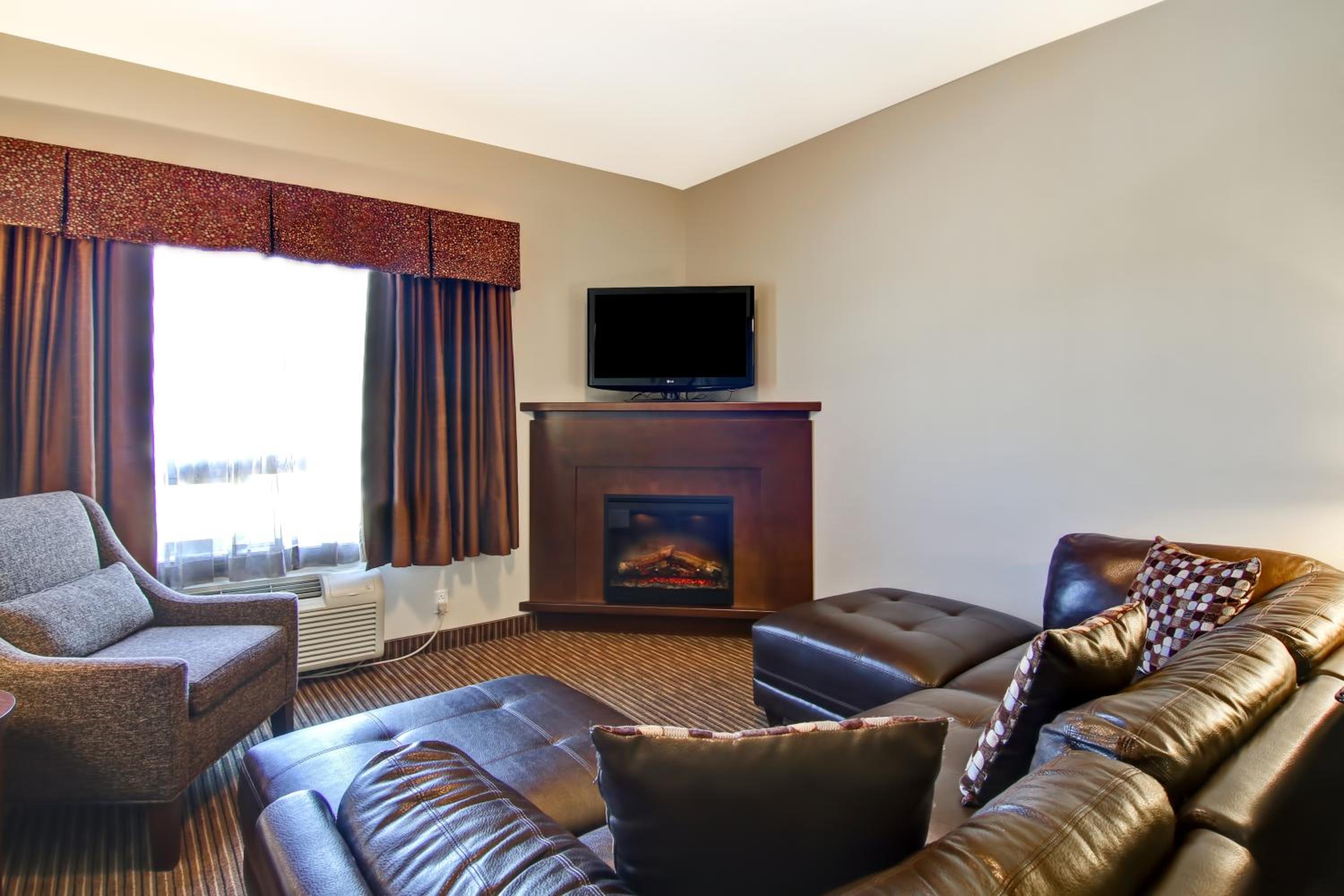 King Suite with Jacuzzi  photo 2