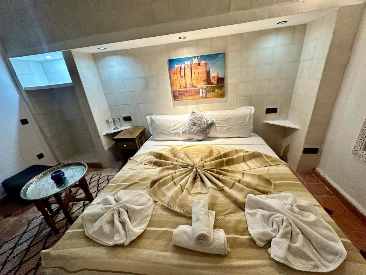 Standard Double Room - Photo 36