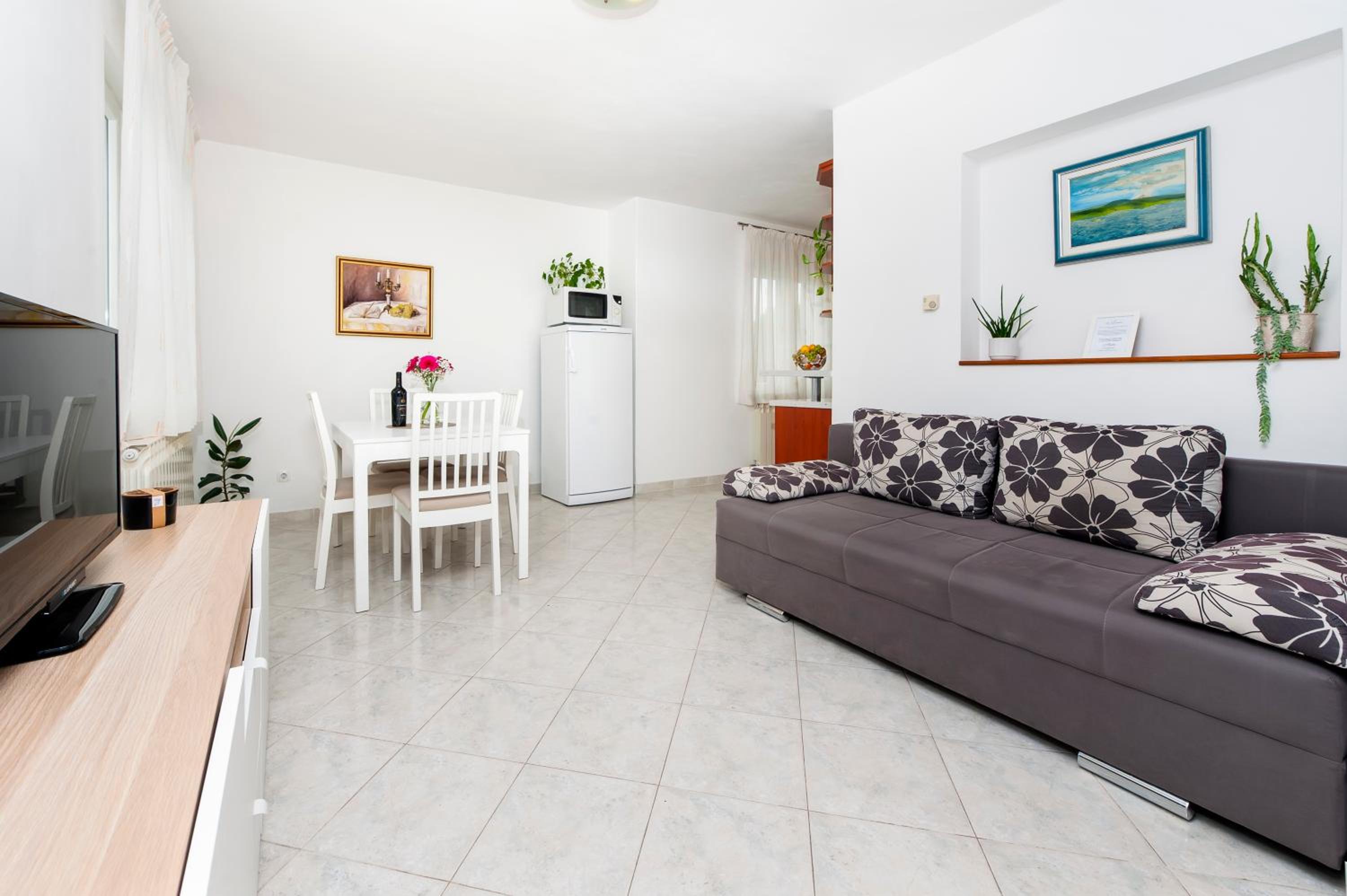 Two-Bedroom Apartment with Terrace photo 1