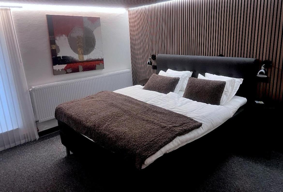 Two-Bedroom Deluxe Apartment photo 1