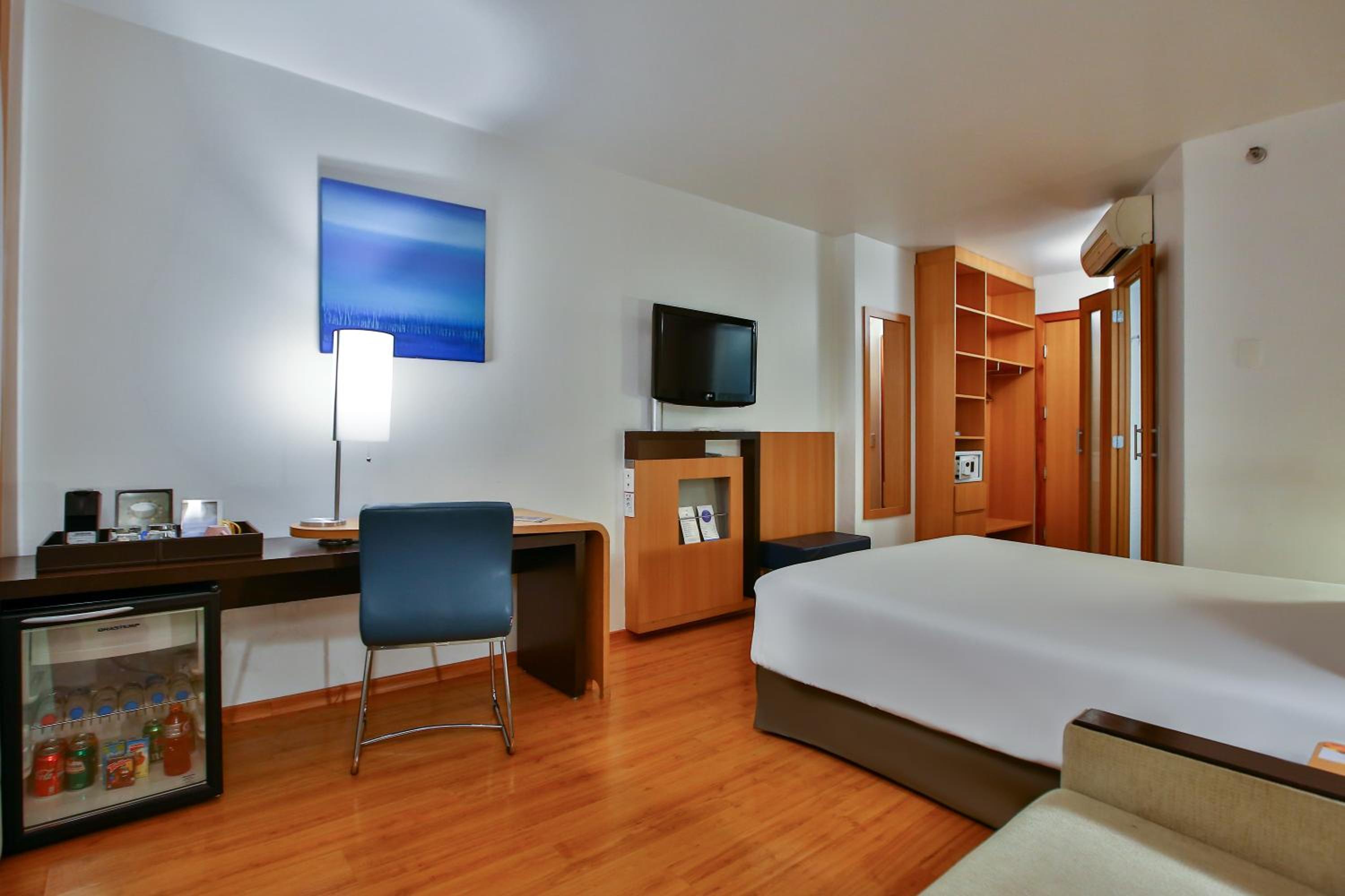 Superior Double Room with Sofa - Photo 5