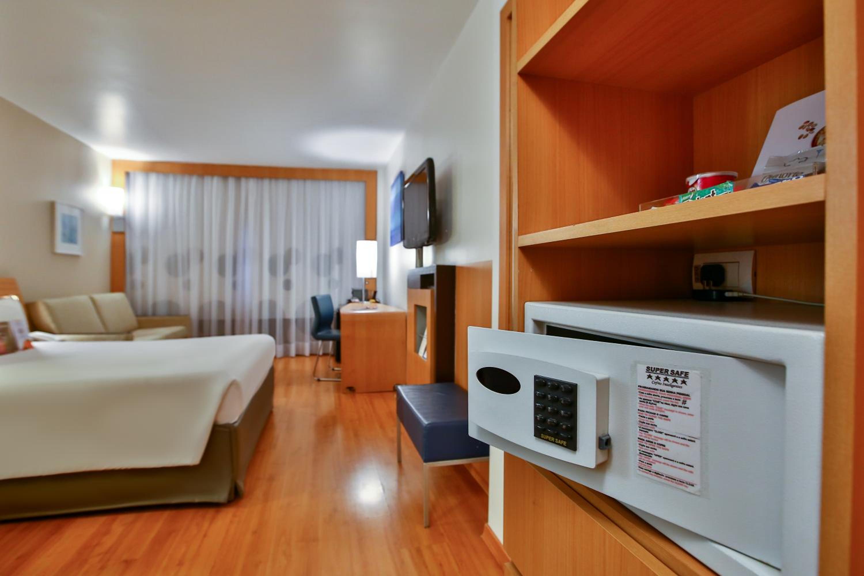 Superior Double Room with Sofa - Photo 2