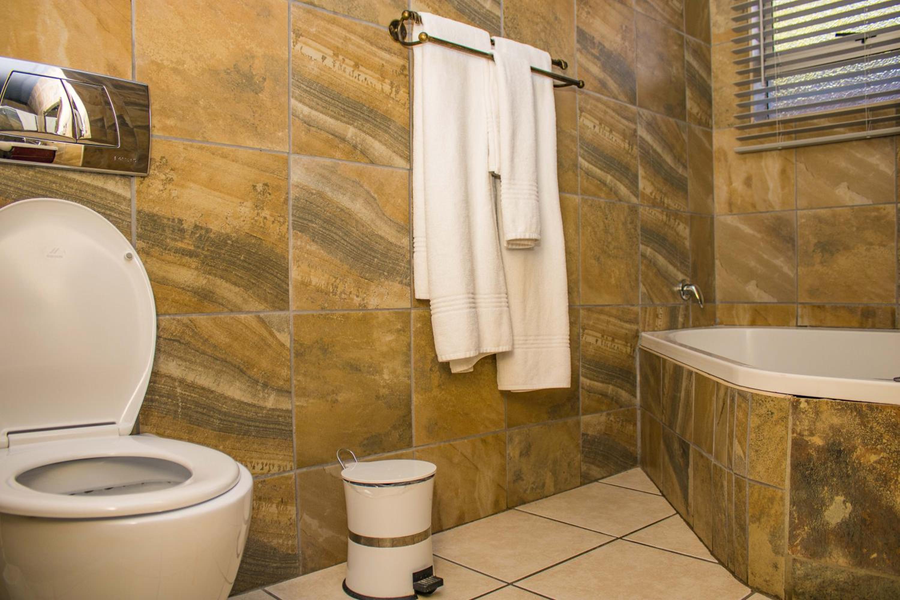 Superior Double or Twin Room - Photo 11