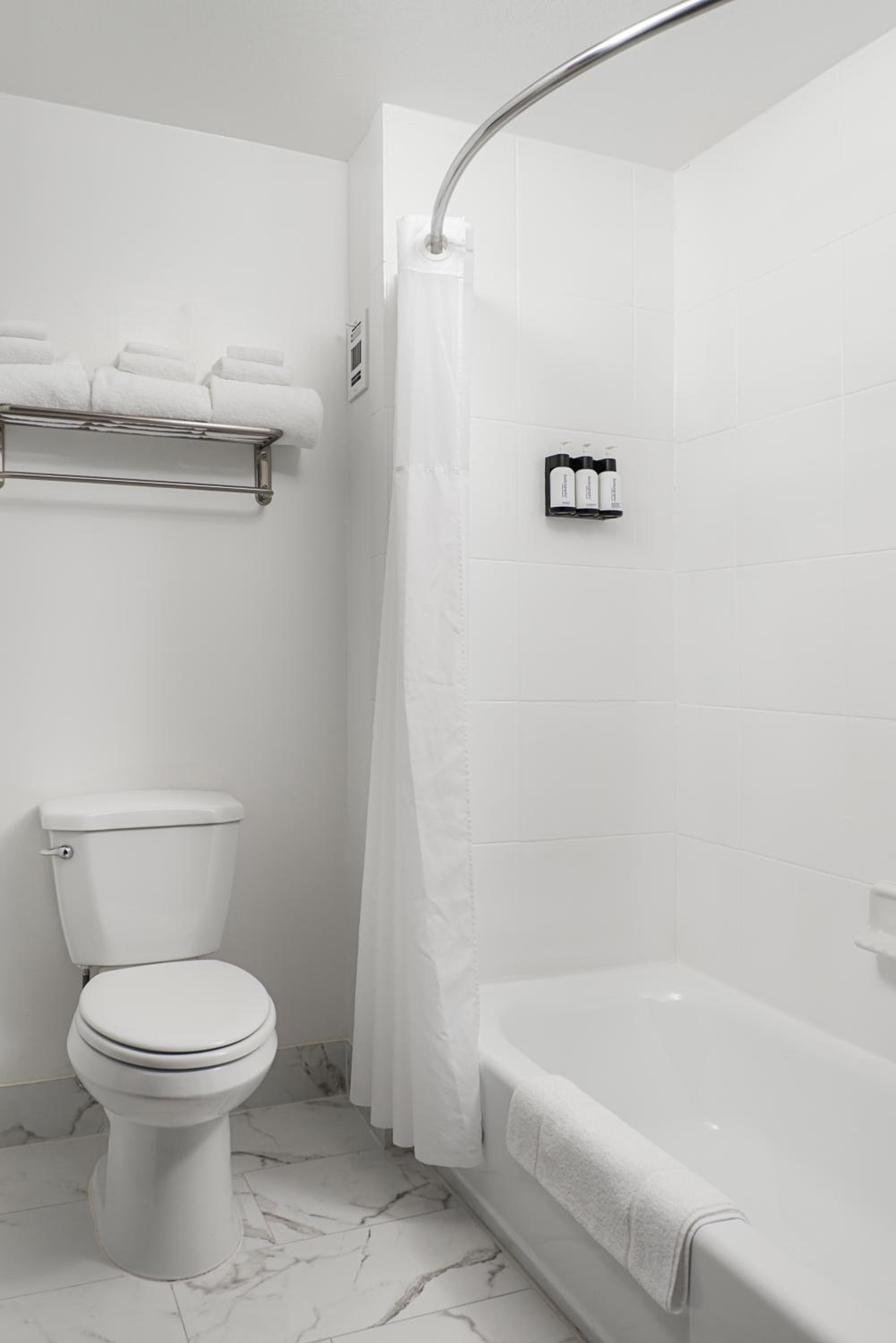 Standard Double Room - Photo 5