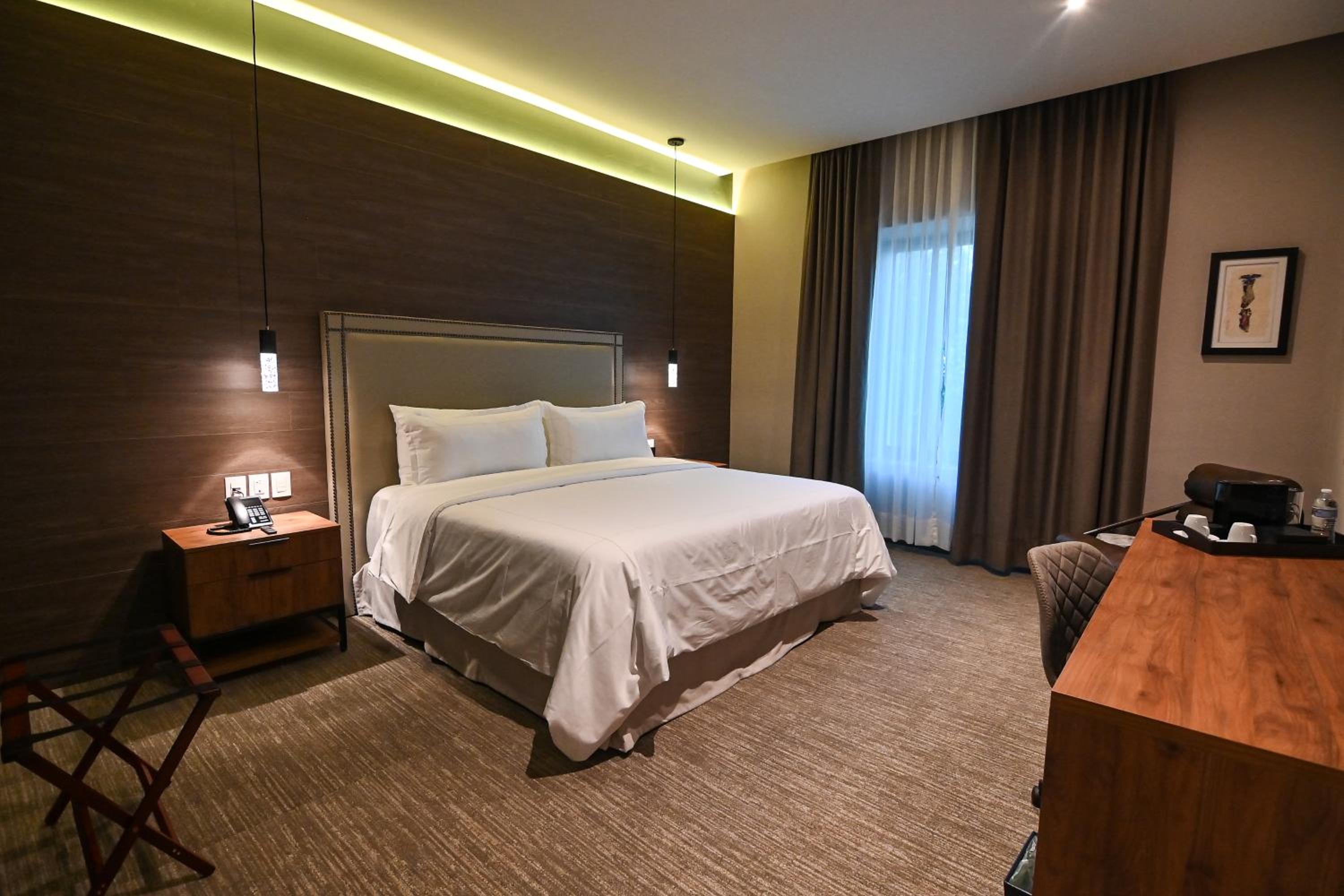 Standard Queen Room photo 1